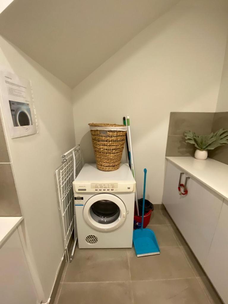2bedroom Tranquil Townhouse Close To & Airport * Melbourne