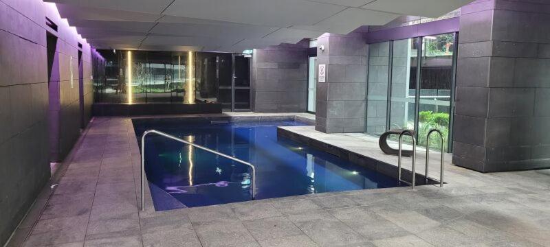 Cozy Oasis L1708 With Swimming Pool