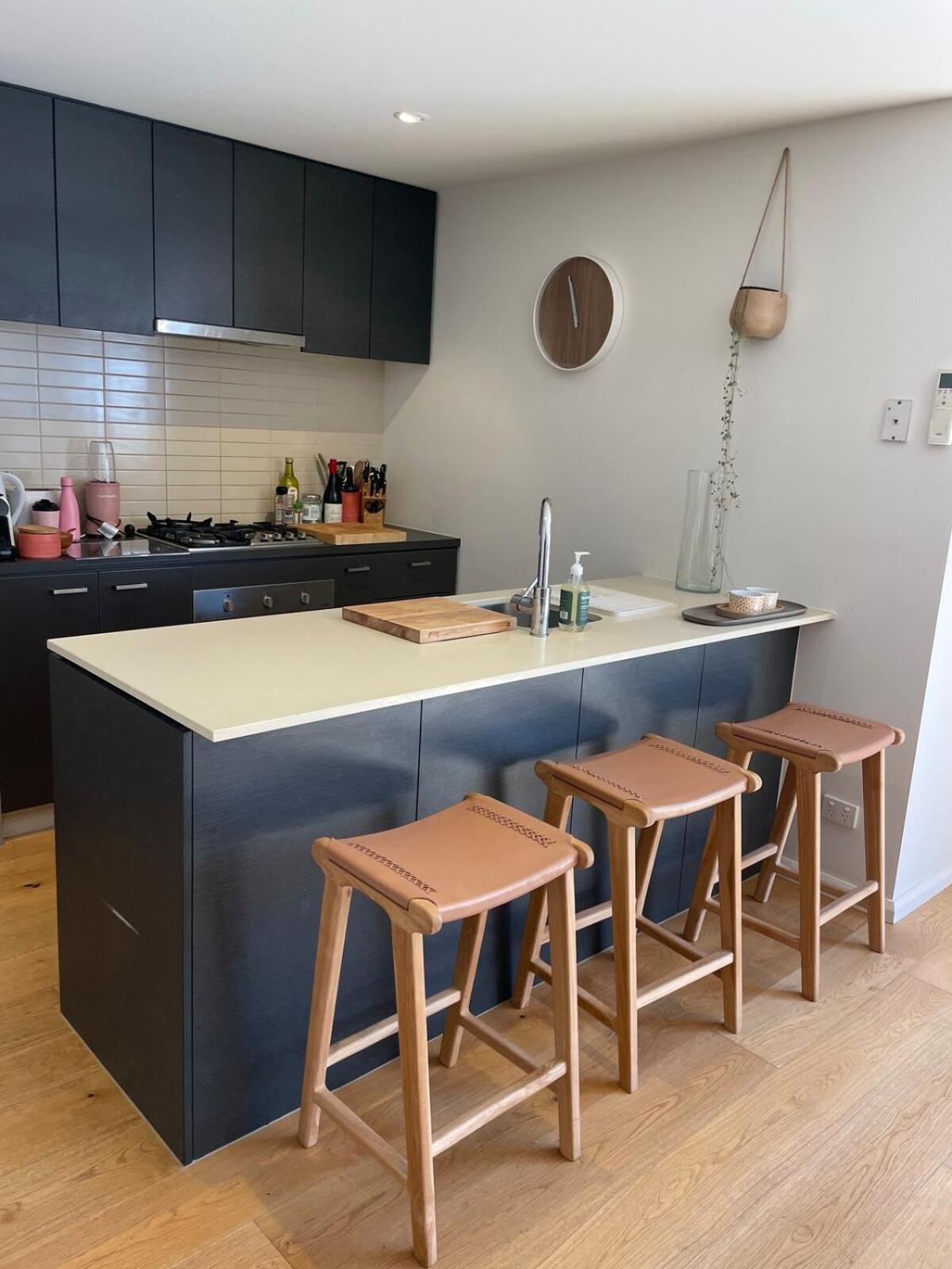 Heart Of Elwood Village Apartment