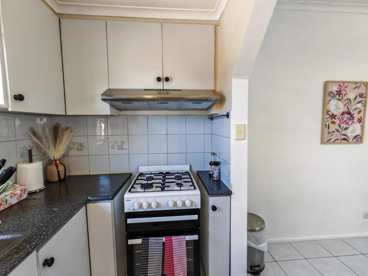 Apartment Northern Home-close To Airport, Walk To Train Melbourne