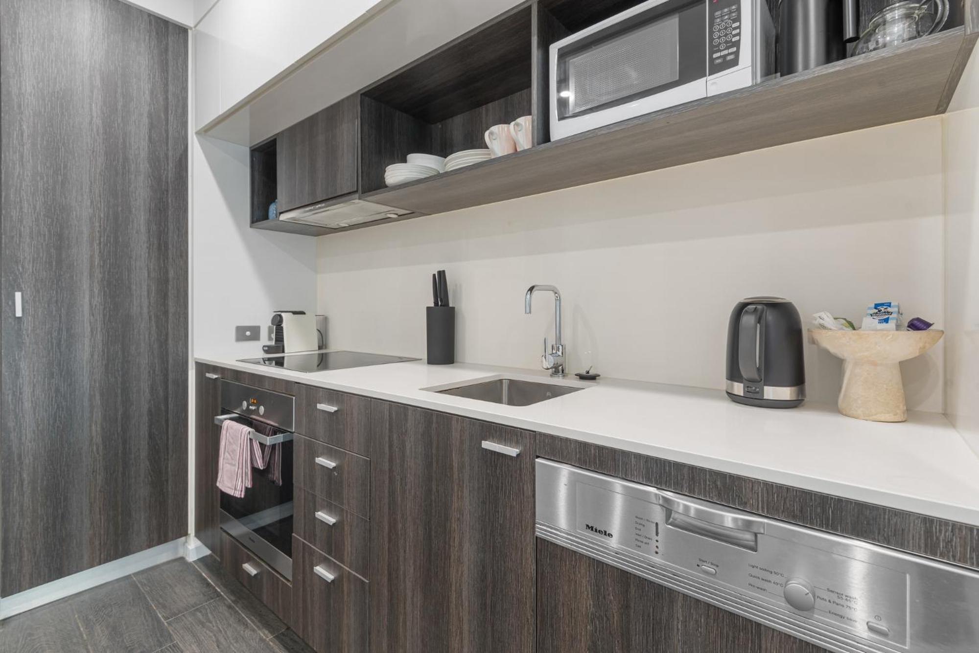 Your St Kilda Escape - Modern, Private And Apartment *