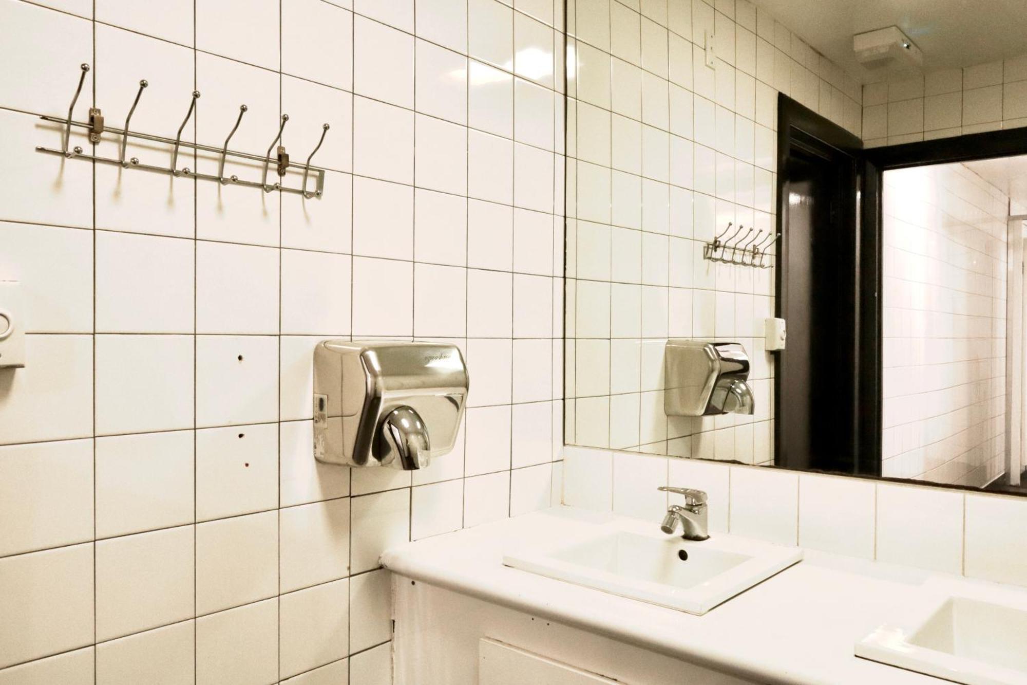 Ritz For Backpackers Hostel Melbourne