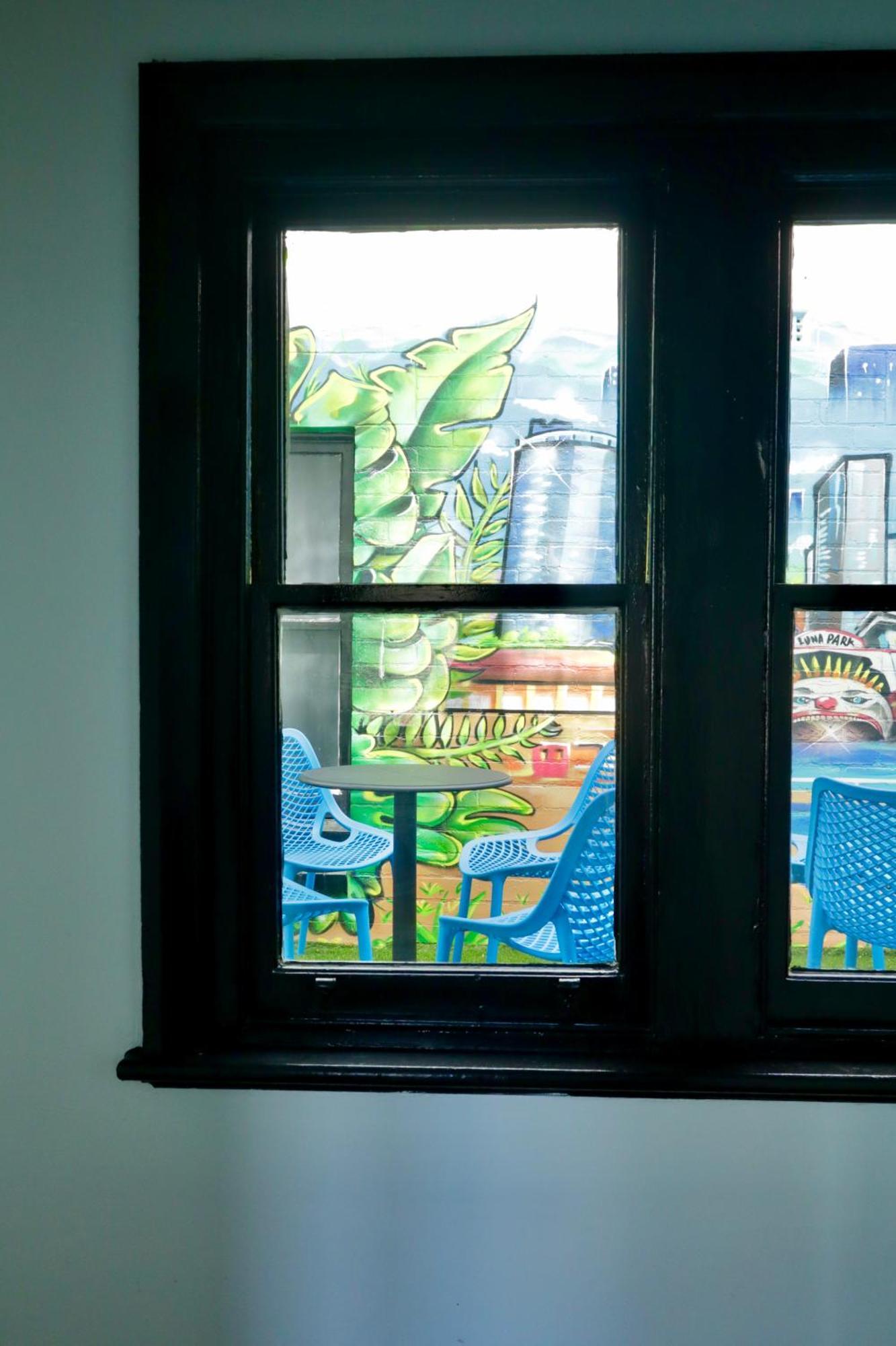 Ritz For Backpackers * Melbourne