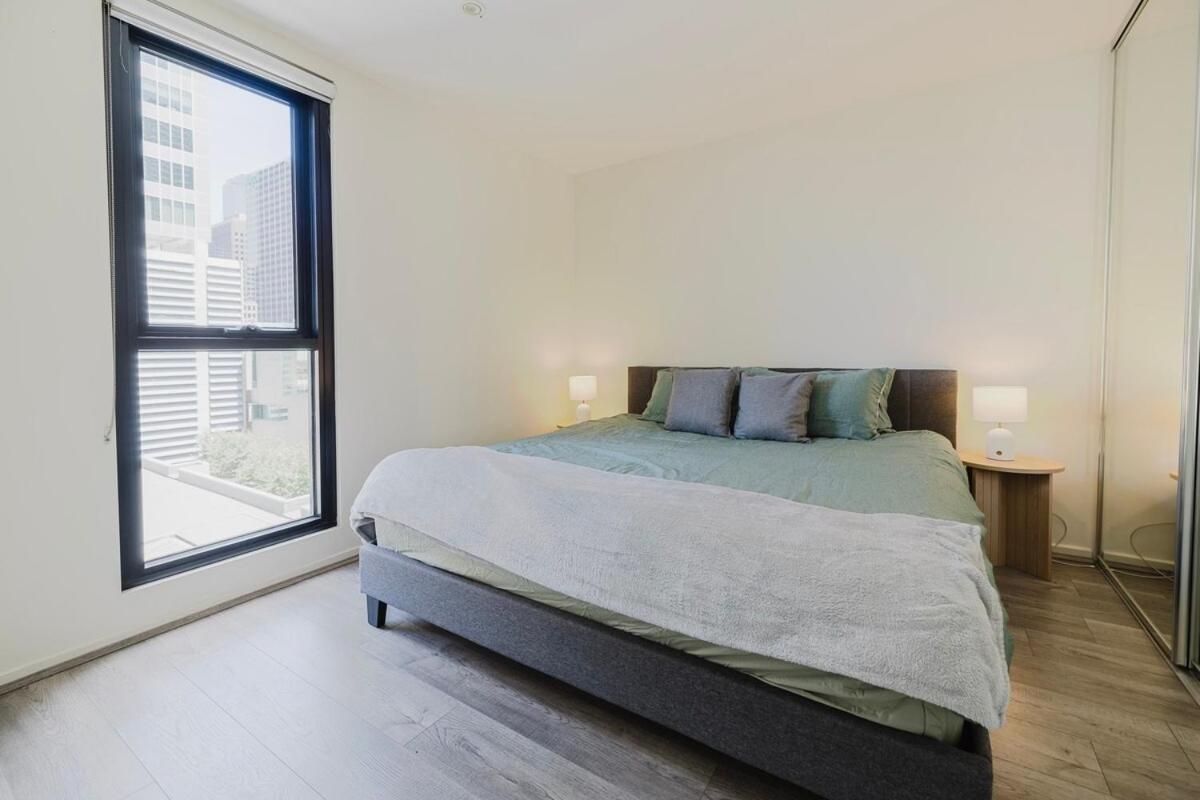 Urban Elegance In The Heart Of * Melbourne