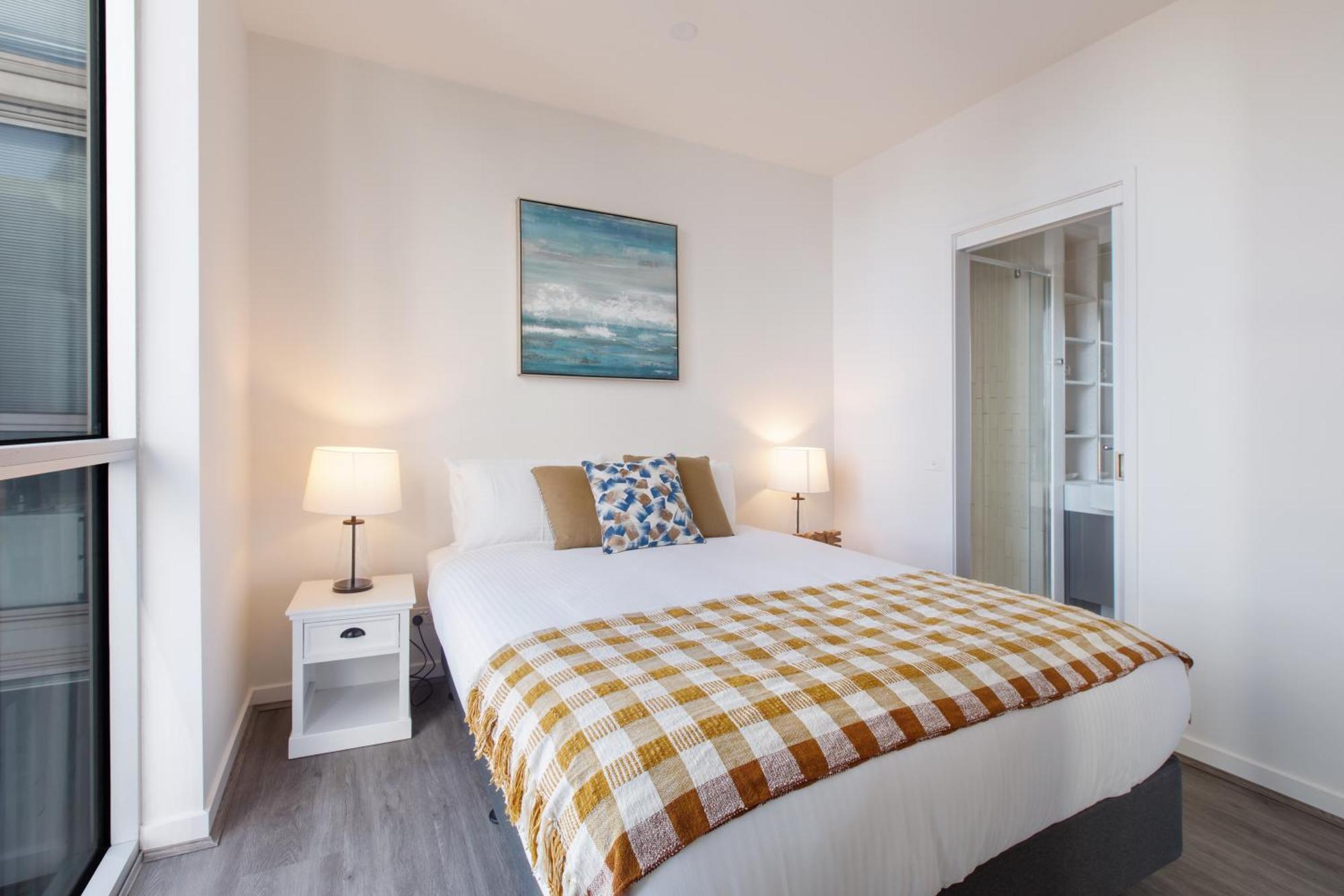 Modern Nomads The Grand View Centre Apartment Melbourne