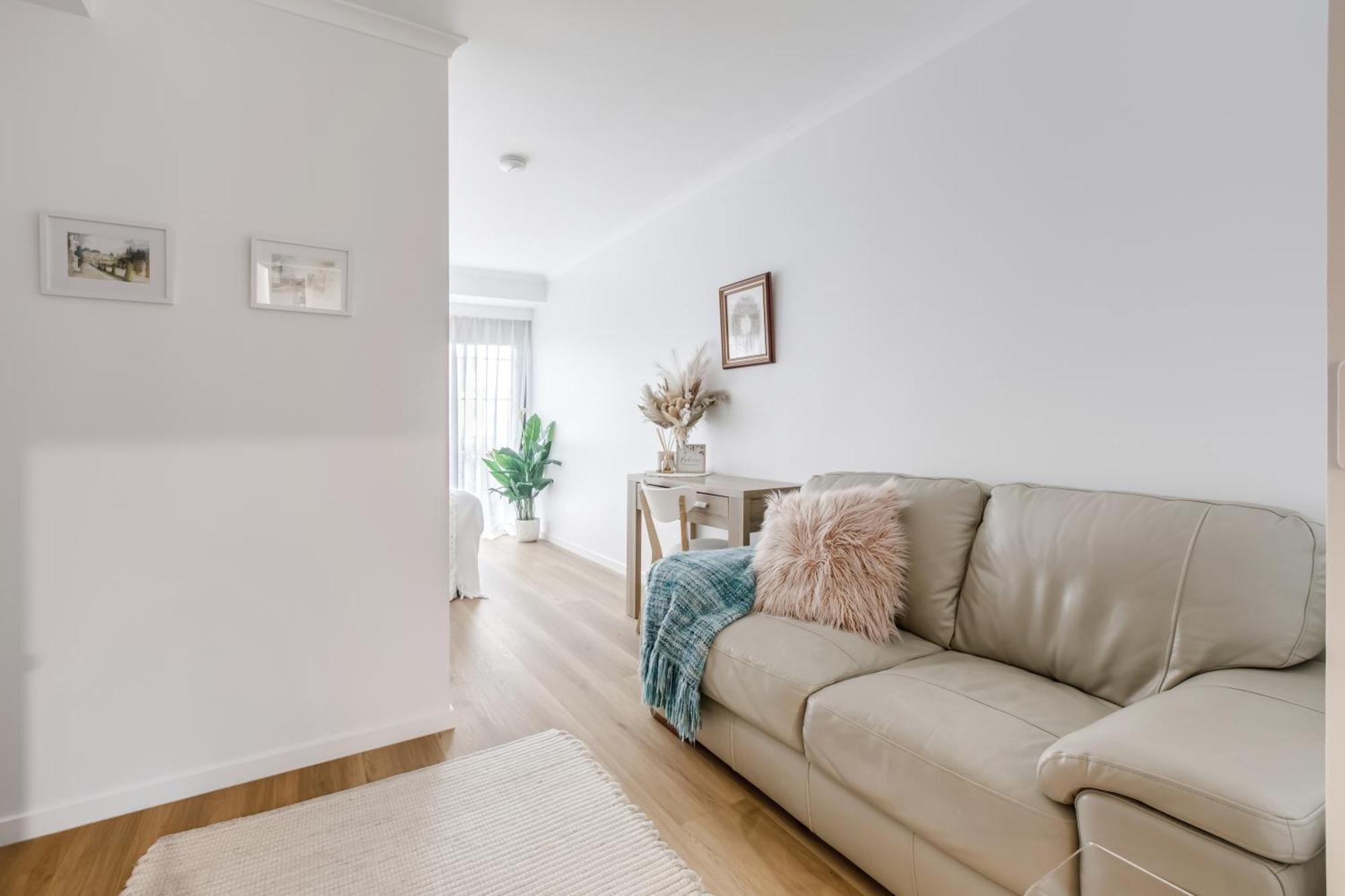 Modern Nomads Classic Modern 1br Walk To Marvel & Qv Market Melbourne