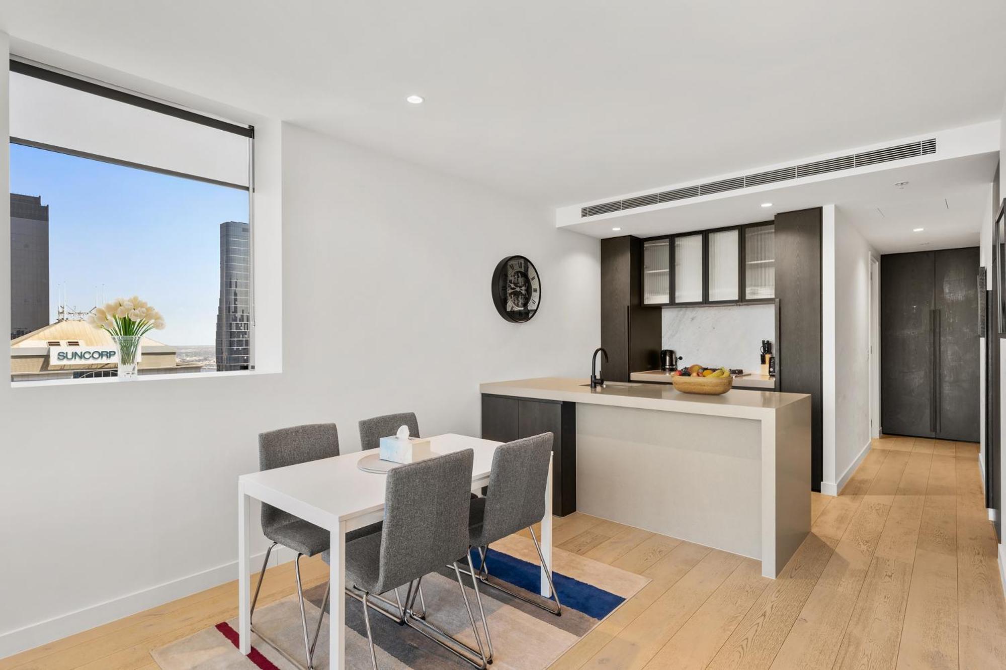 Apartment Panoramic View Two Bedrooms At Collins House *