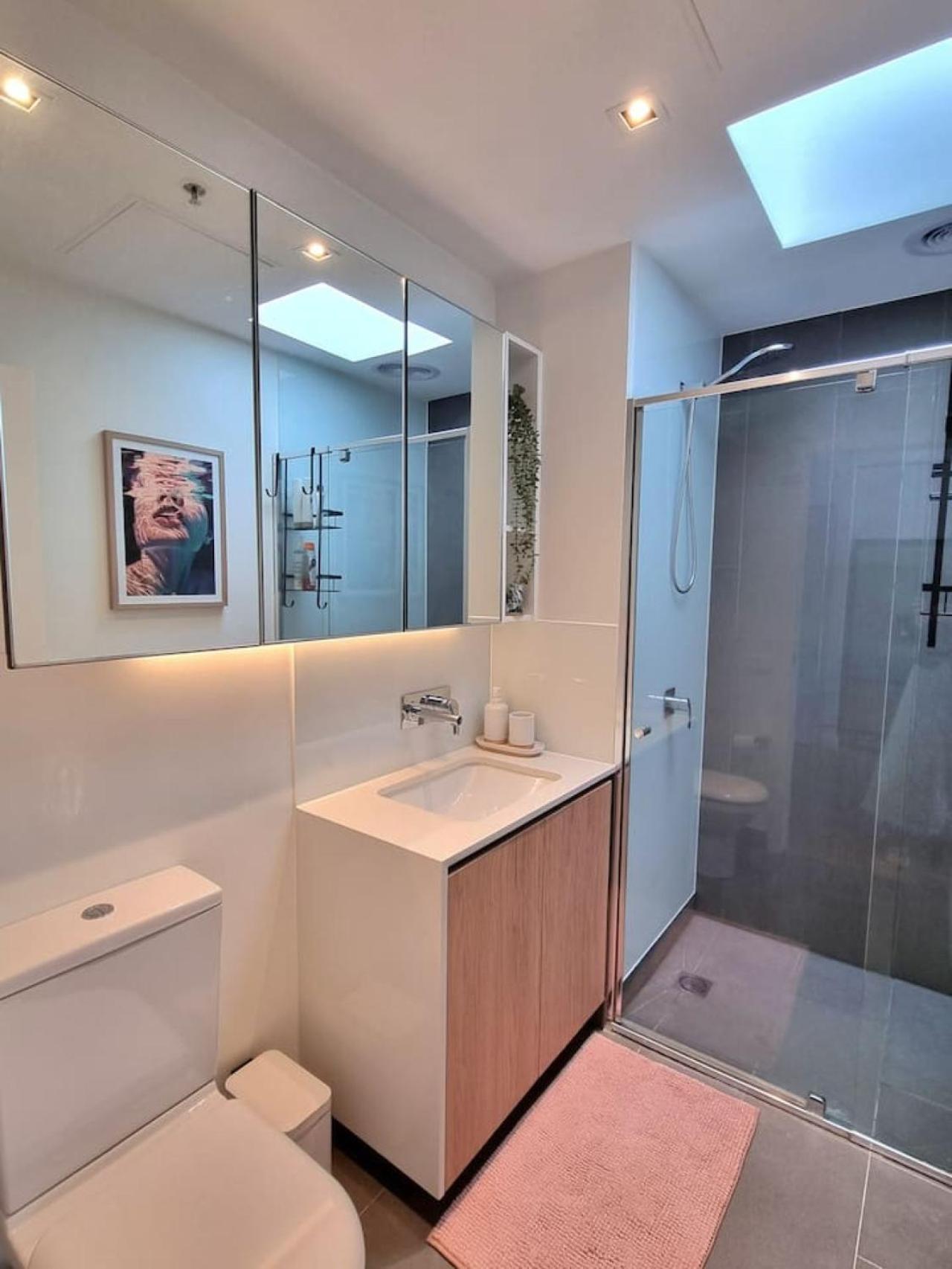 Regent Retreat Floor Apartment *