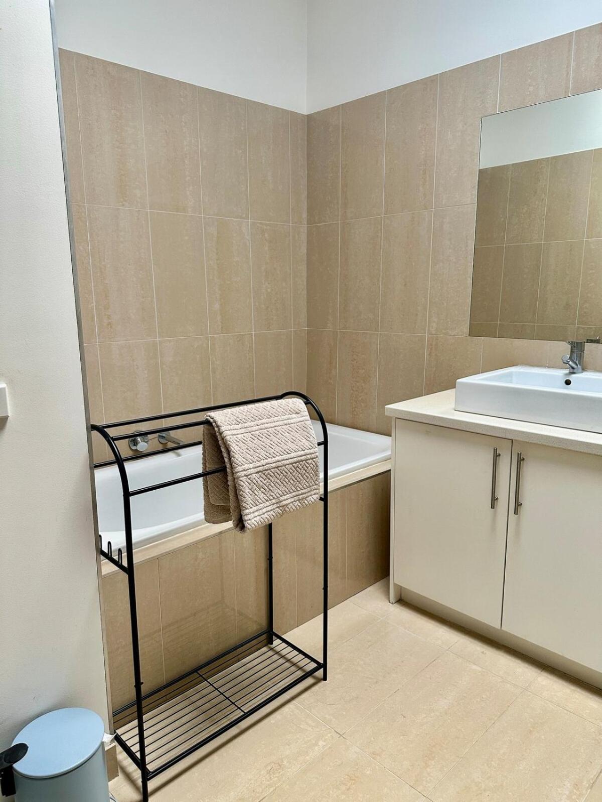 Grand Prix Convenience Middle Park Holiday home *