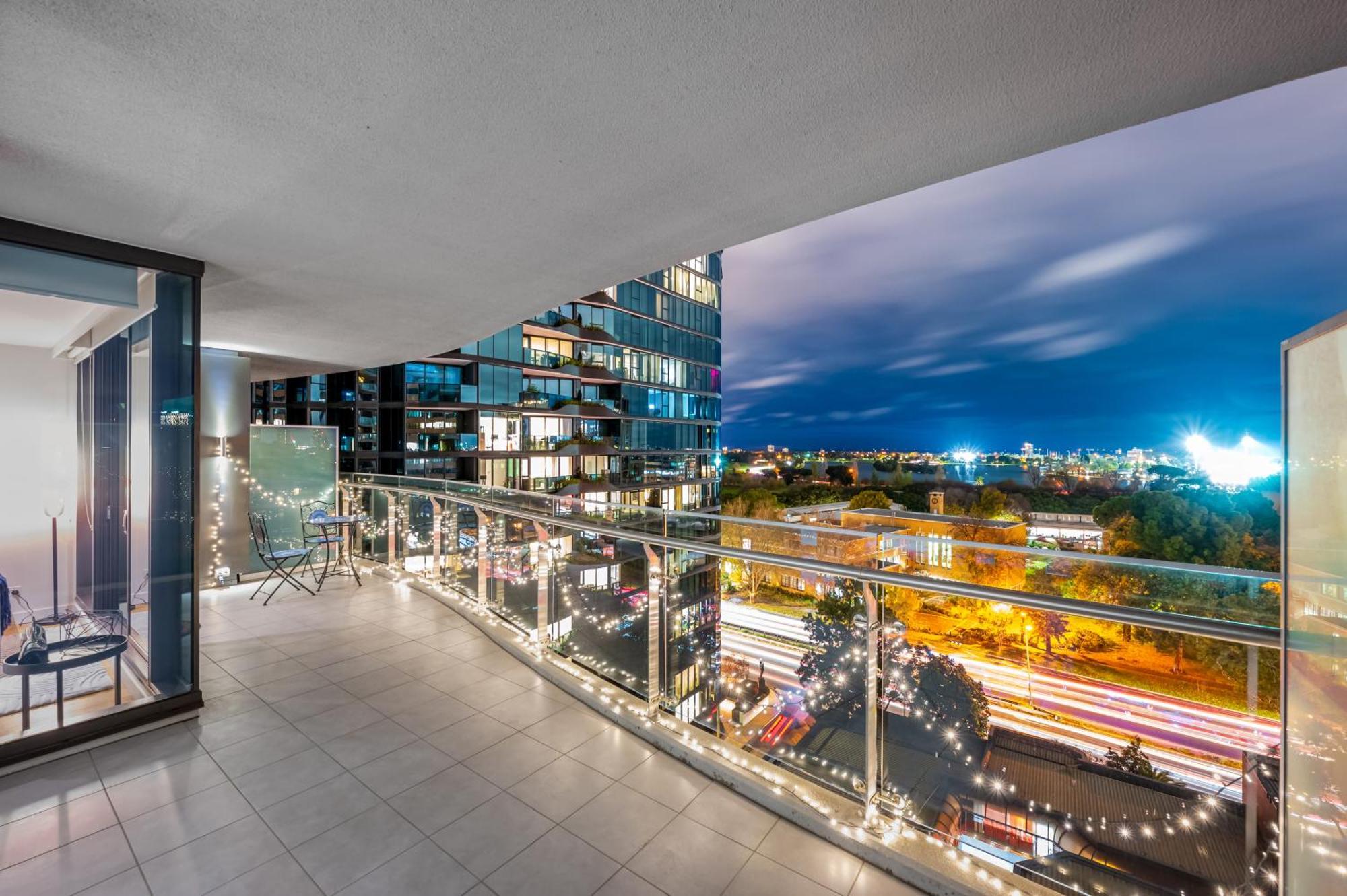 Unwind With Beautiful Park & Bay Views *