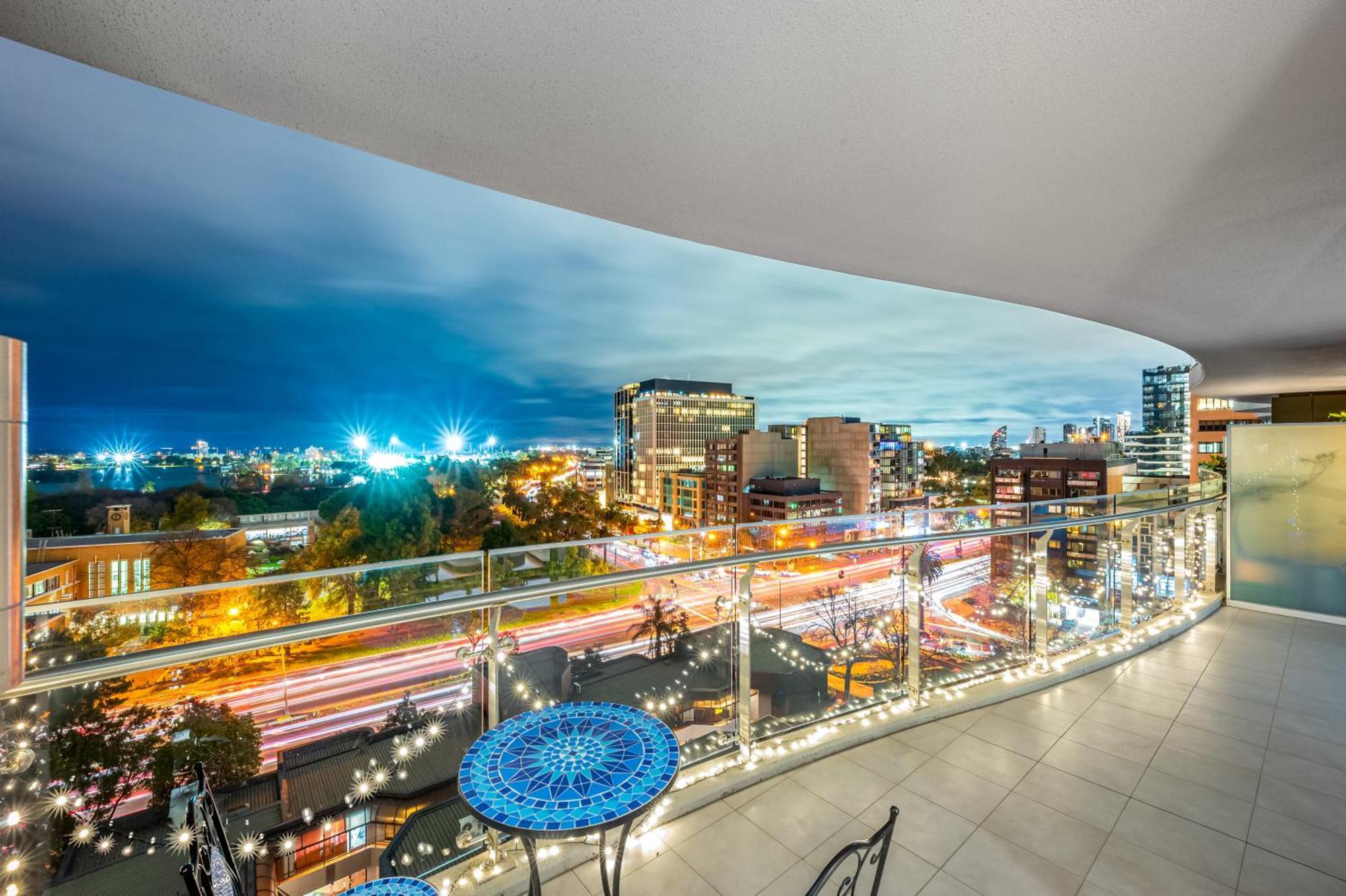 Unwind With Beautiful Park & Bay Views * Melbourne