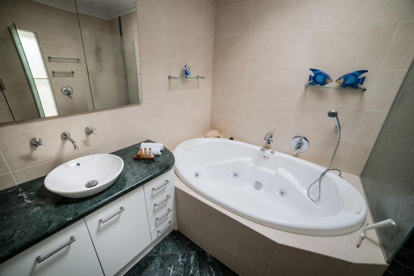 Holiday home Bright With Garden And Relaxing Bath *