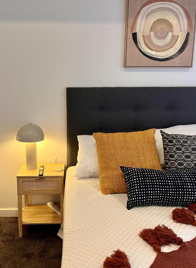 Modern Cozy Vibes In The Centre Of Richmond