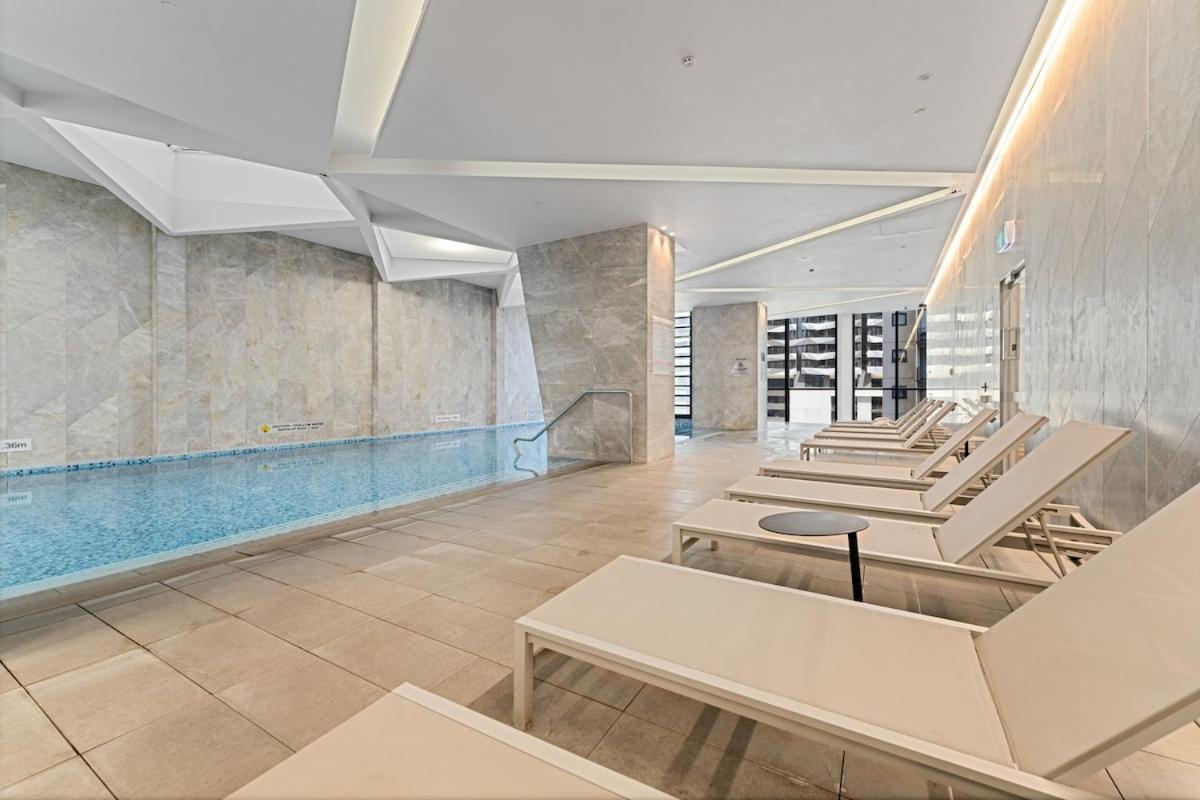 Designer Dream City Living * Melbourne