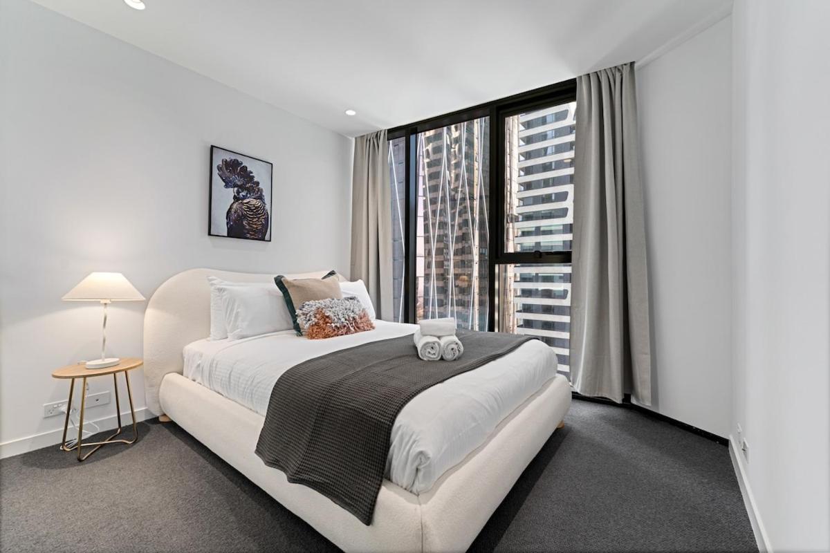 Designer Dream City Living Apartment