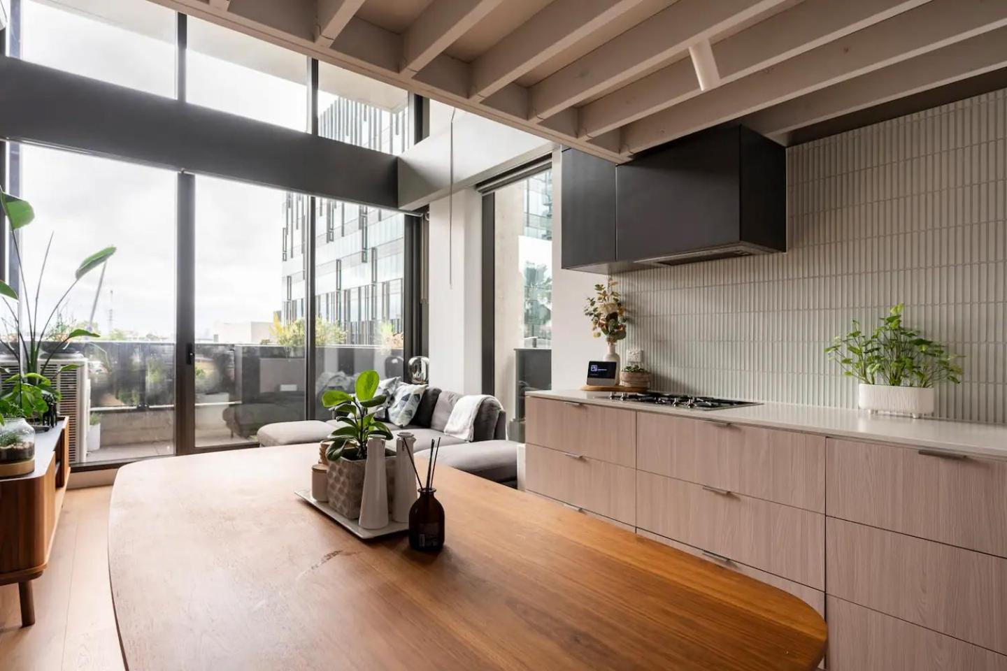 Apartment Centrally Located Modern Loft W Free Parking, Infinity Pool, Workspace Melbourne