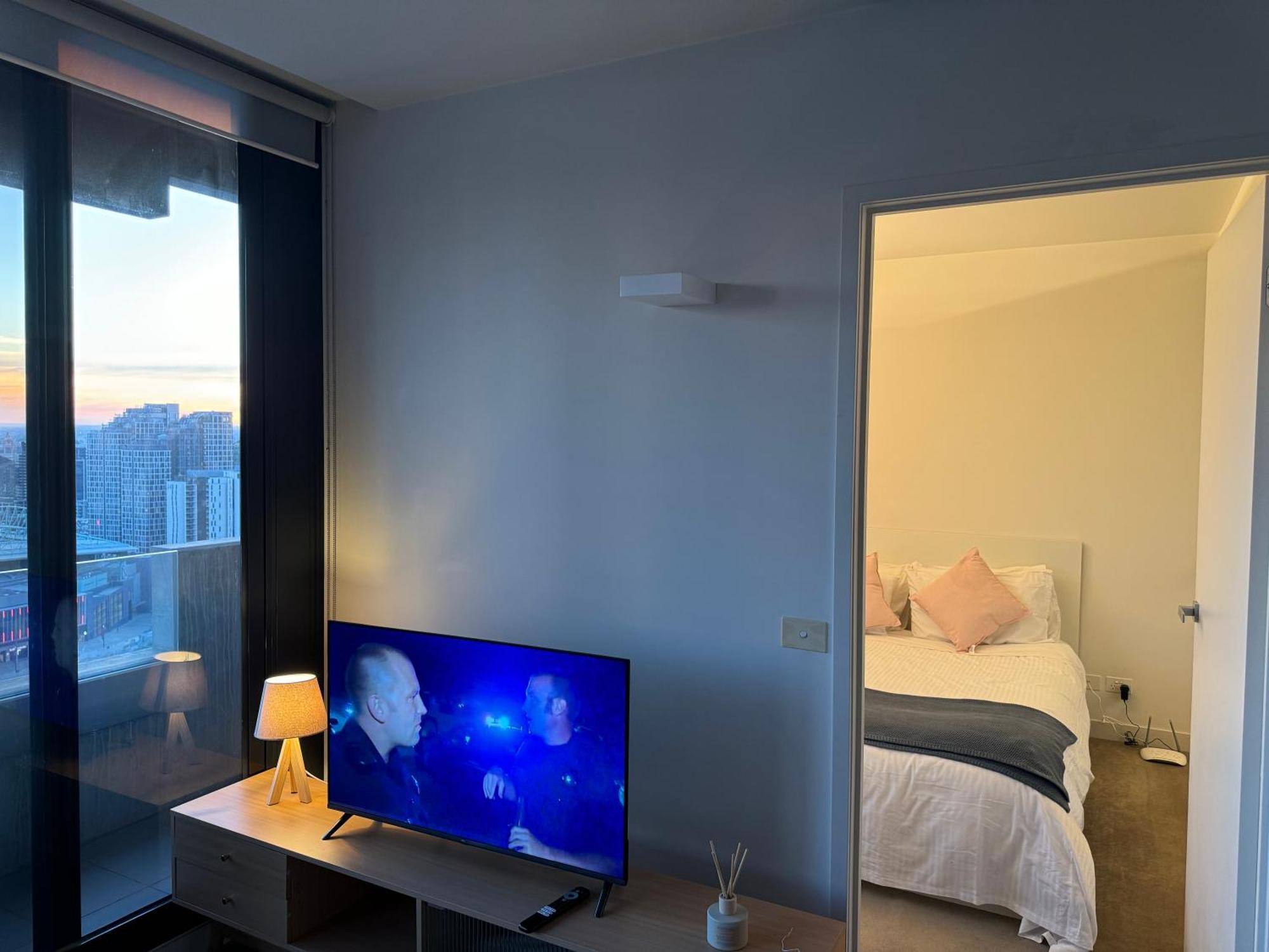 L2908 Sea View Gym Pool Apartment *