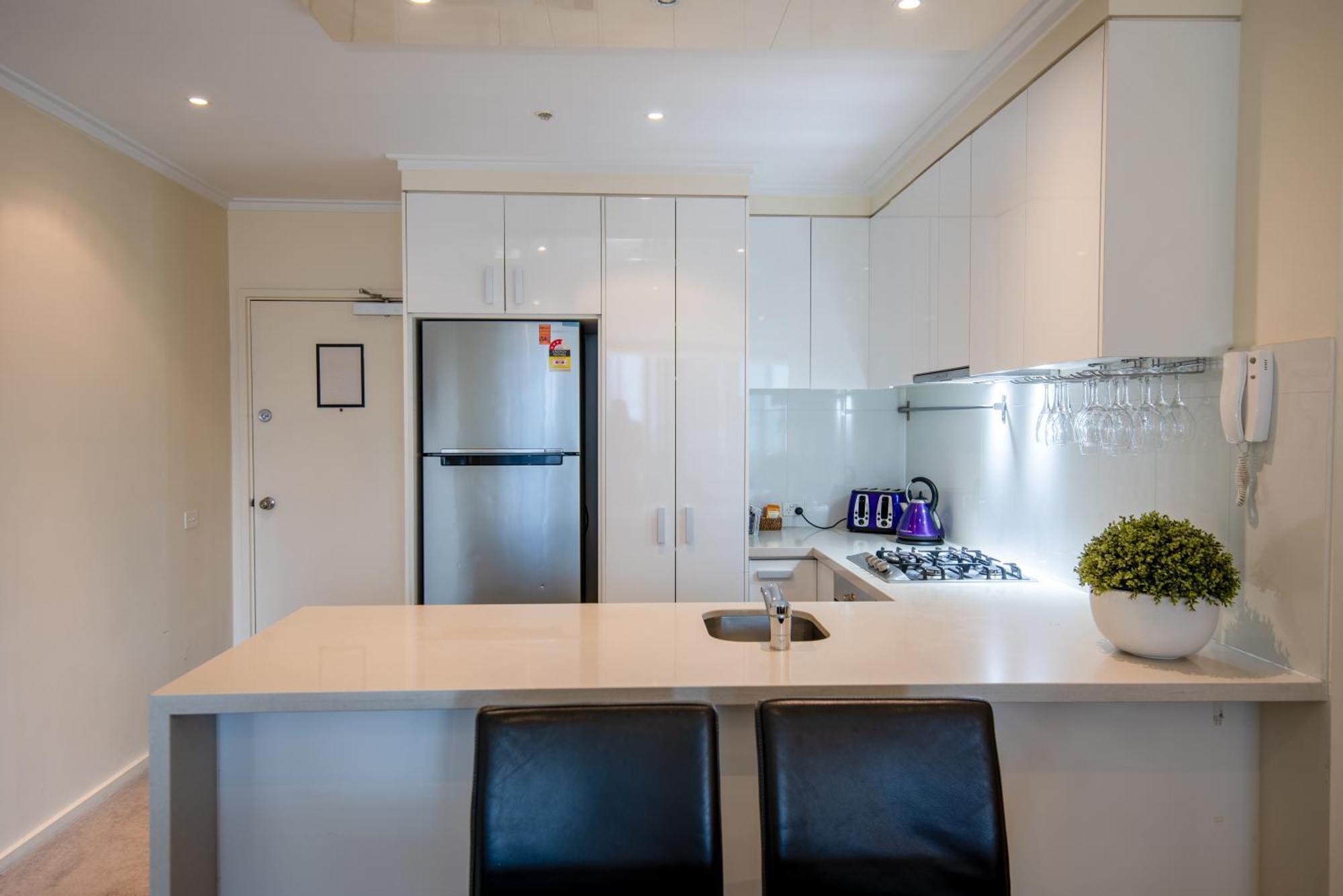 Executive 4 Bedroom Near Mcec Casino Apartment