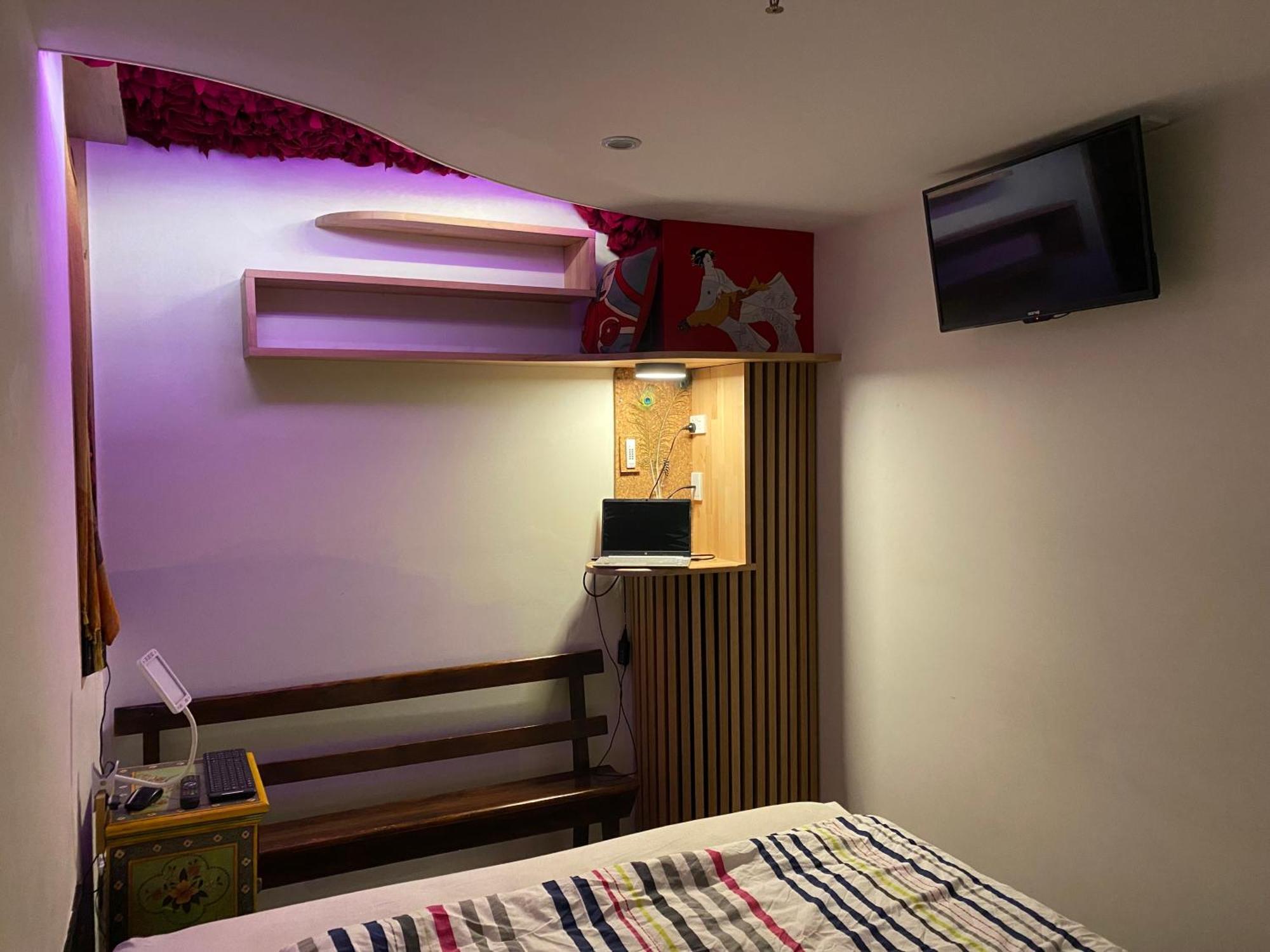 Luxury Next To Large Private Balcony With Views Apartment
