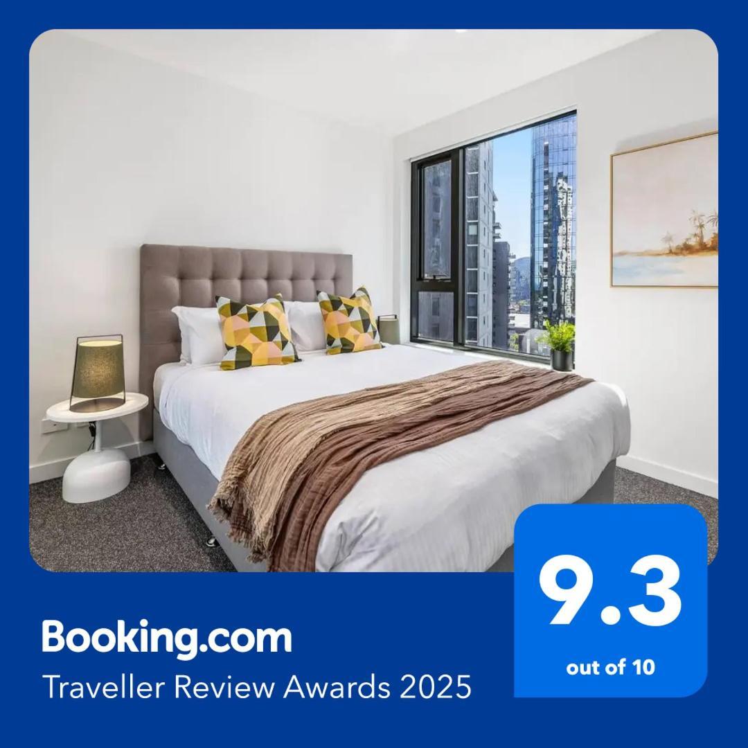 Modern Urban Oasis 2 Bed * Melbourne