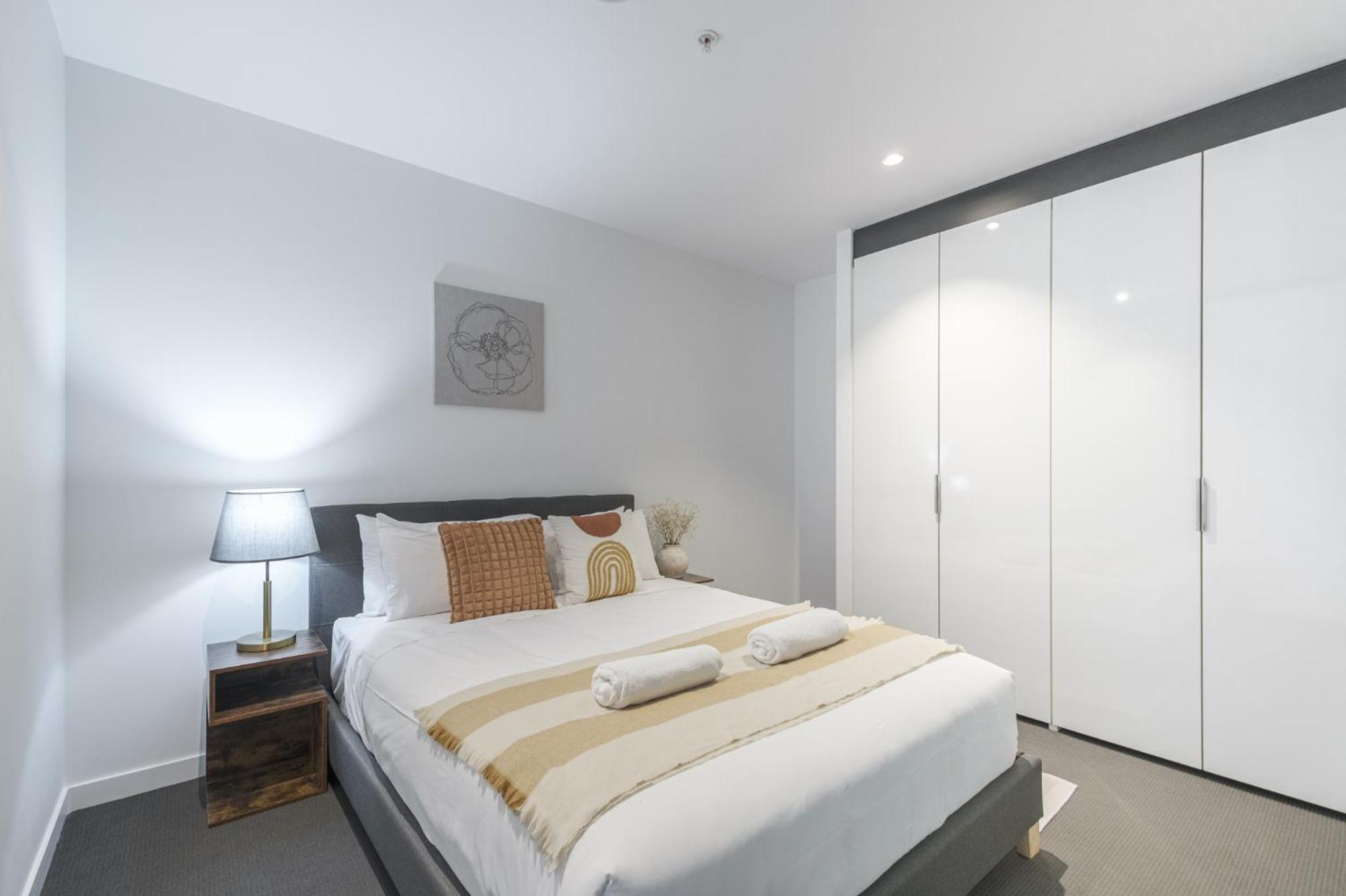 Beautiful 1br In Melburnepoolgym