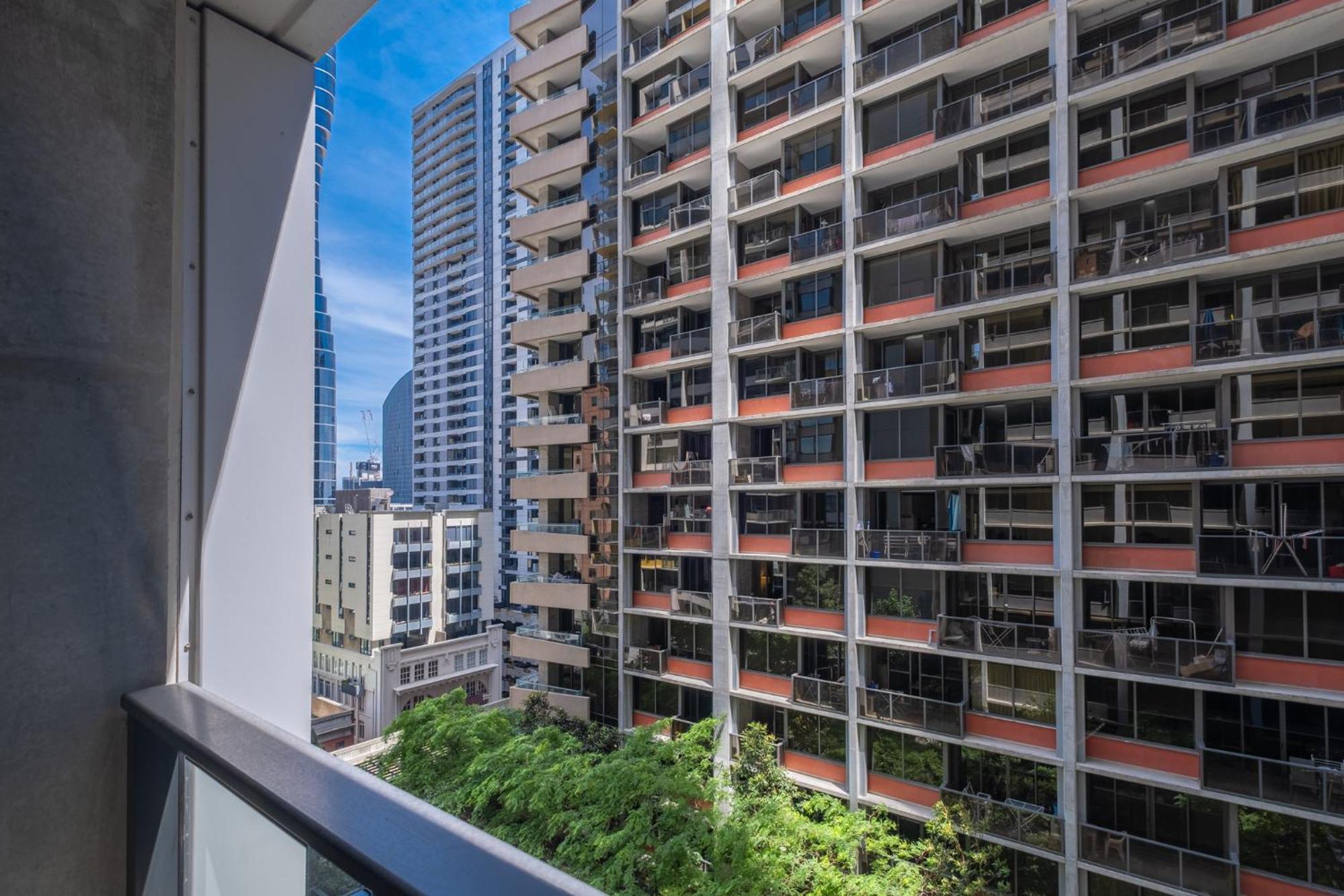 Beautiful 1br In Melburnepoolgym Melbourne
