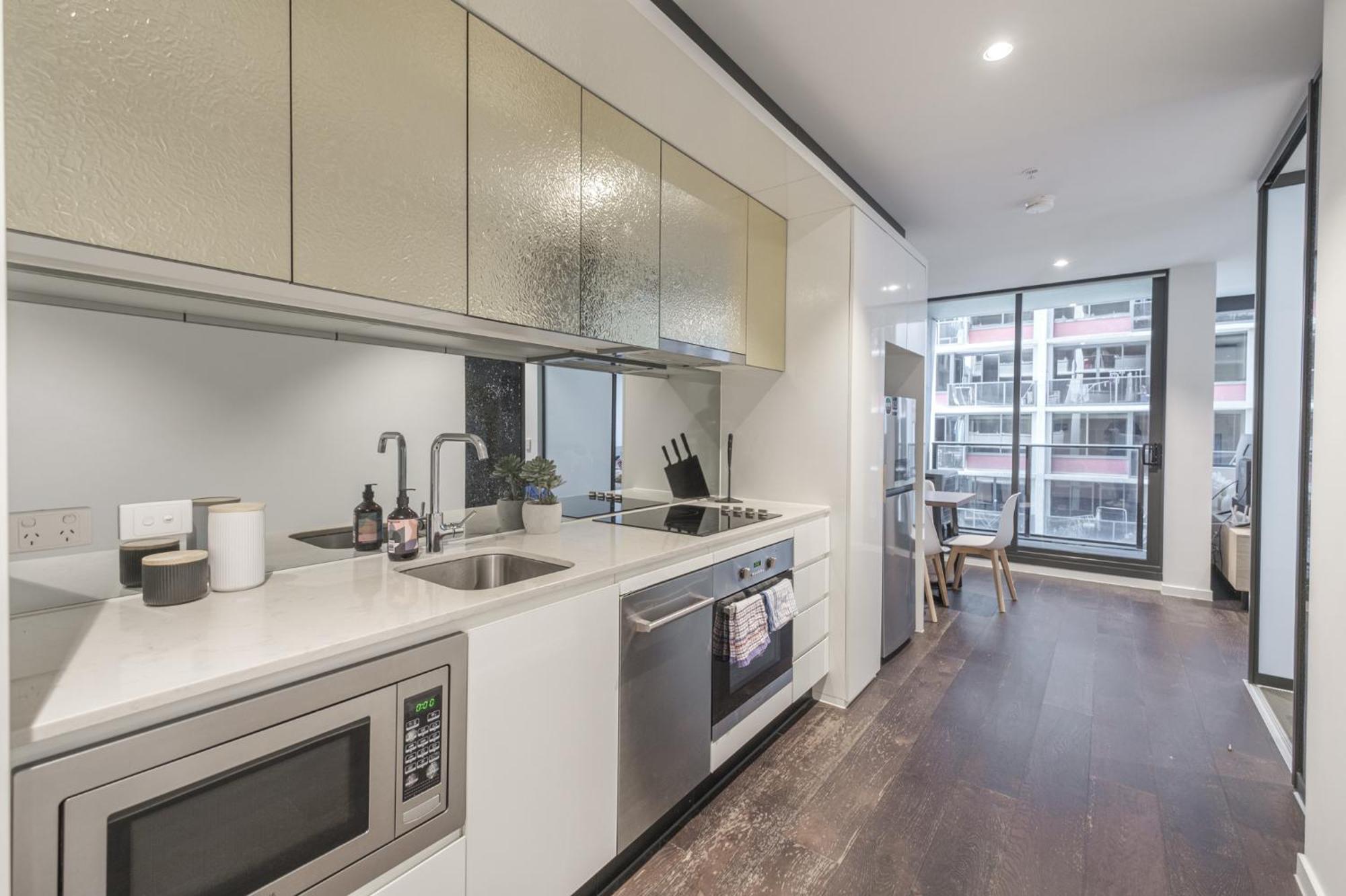 Beautiful 1br In Melburnepoolgym * Melbourne