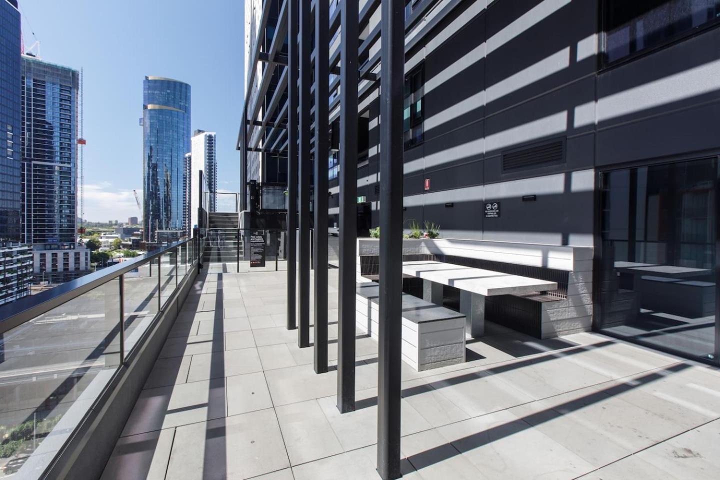 Hancock Viewpoint - Resort-style Simplicity Apartment