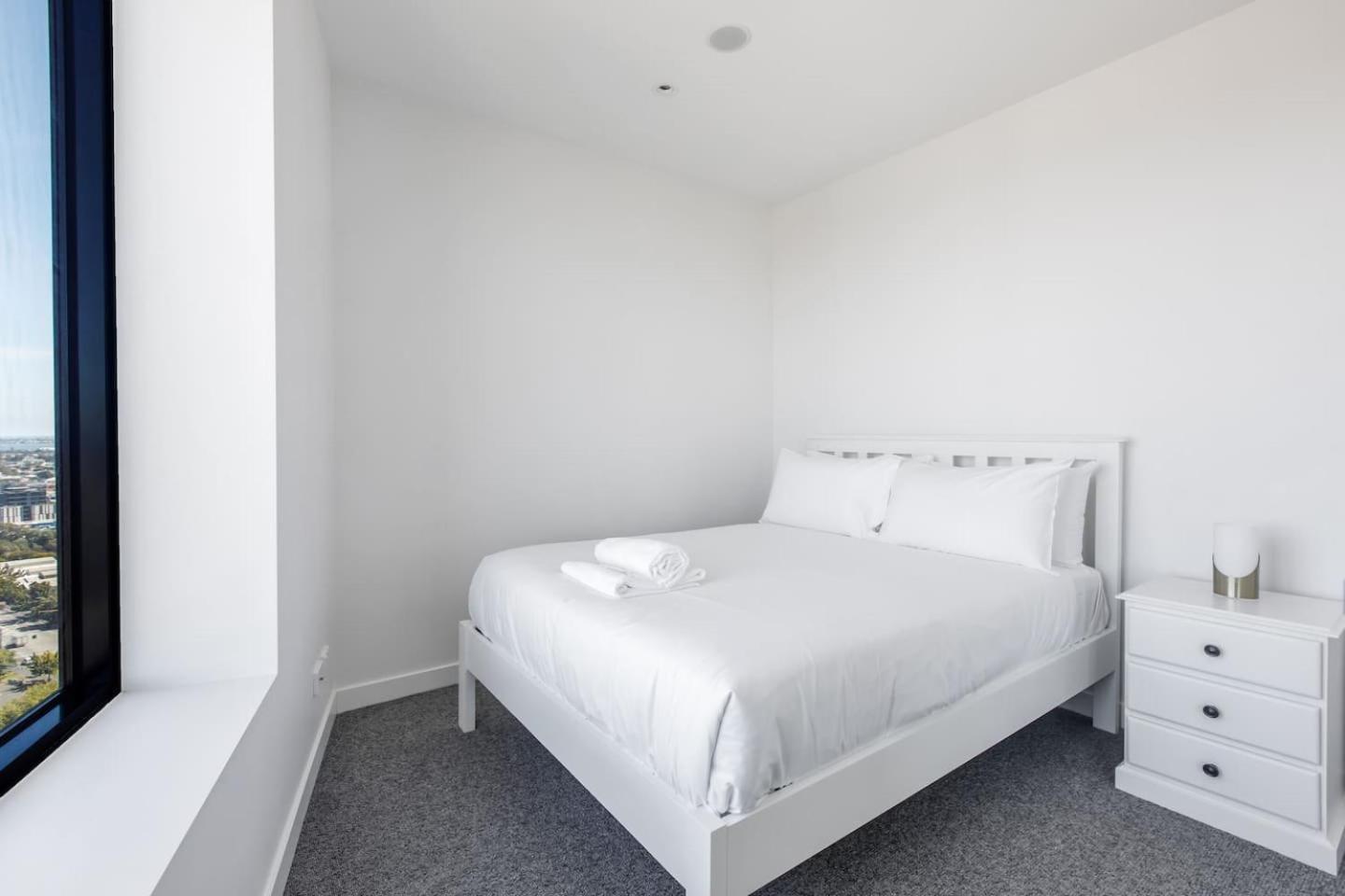 Hancock Viewpoint - Resort-style Simplicity Apartment