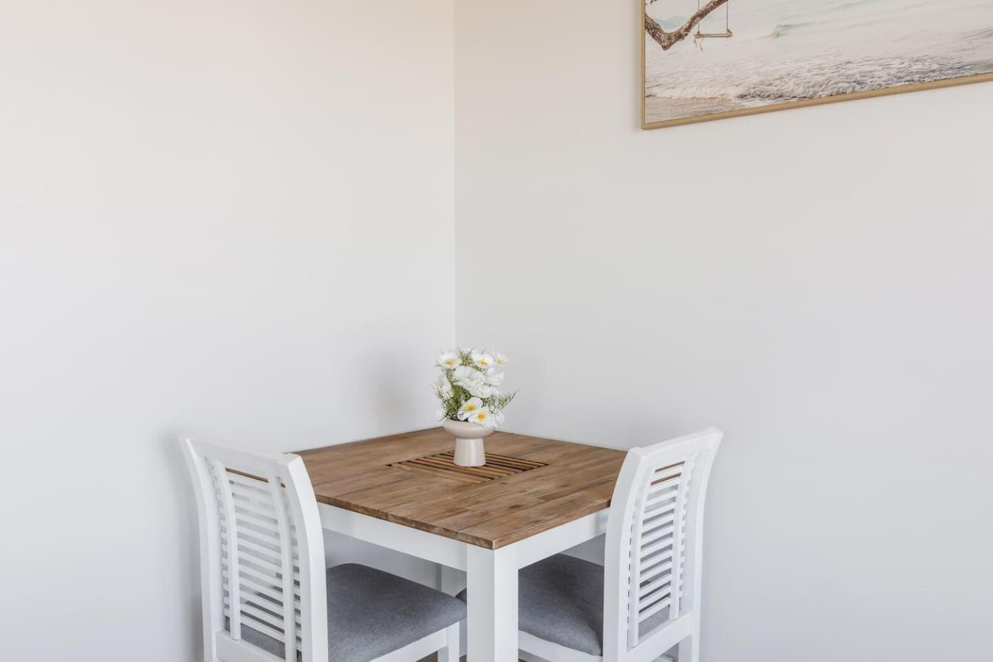 Hancock Viewpoint - Resort-style Simplicity Apartment