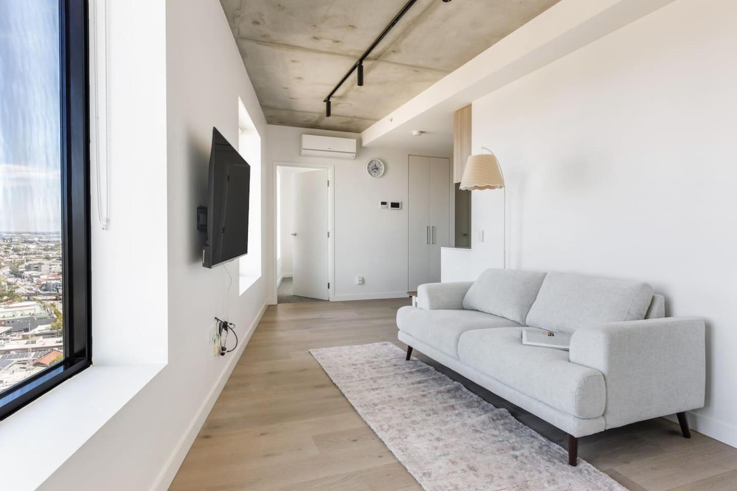 Hancock Viewpoint - Resort-style Simplicity Apartment Melbourne