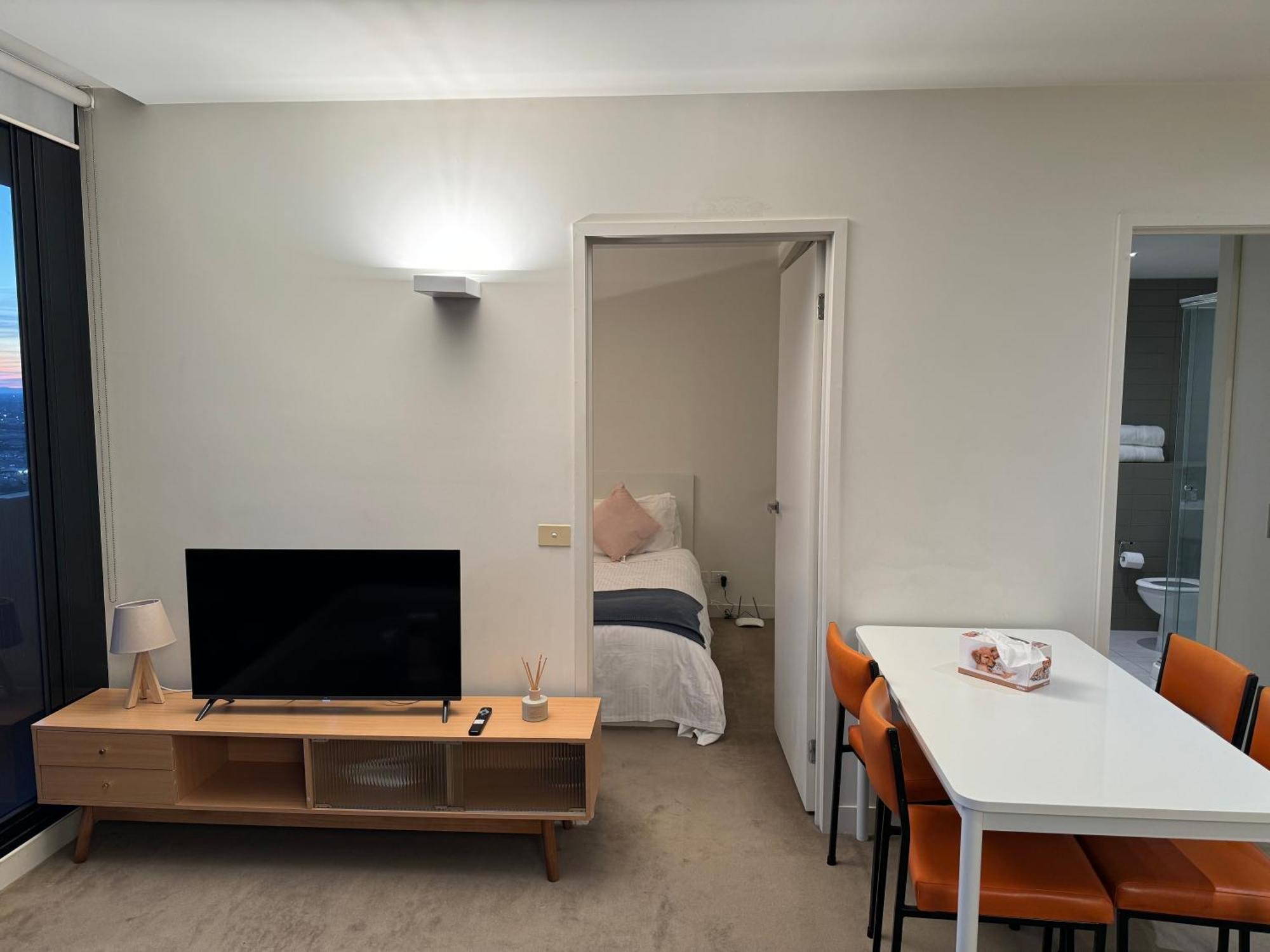 Apartment L2908 Sea View Gym Pool Melbourne