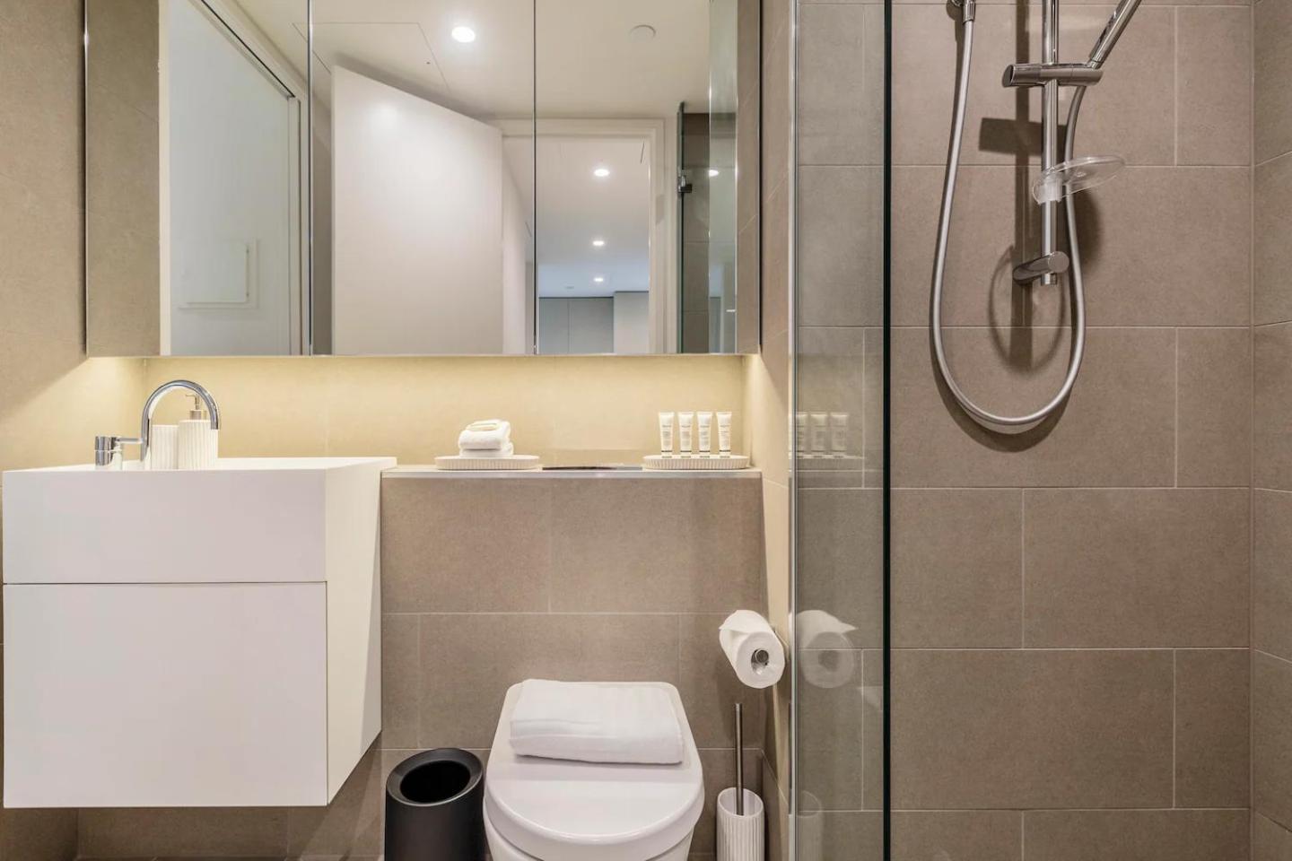 Australia 108-exclusive Luxury, Spectacular Views