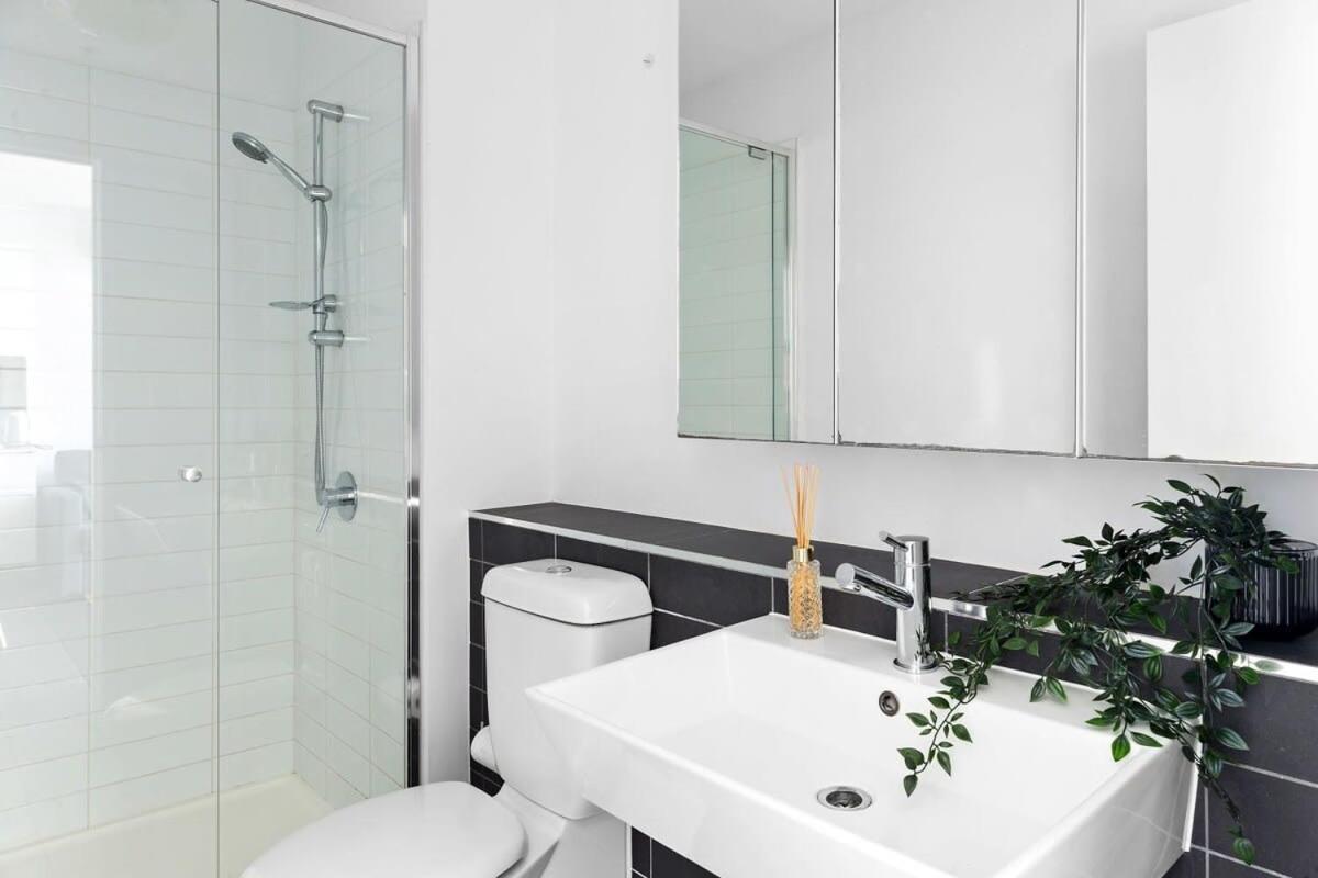 Apartment A Cozy 2br On Spencer St With Free Parking Melbourne
