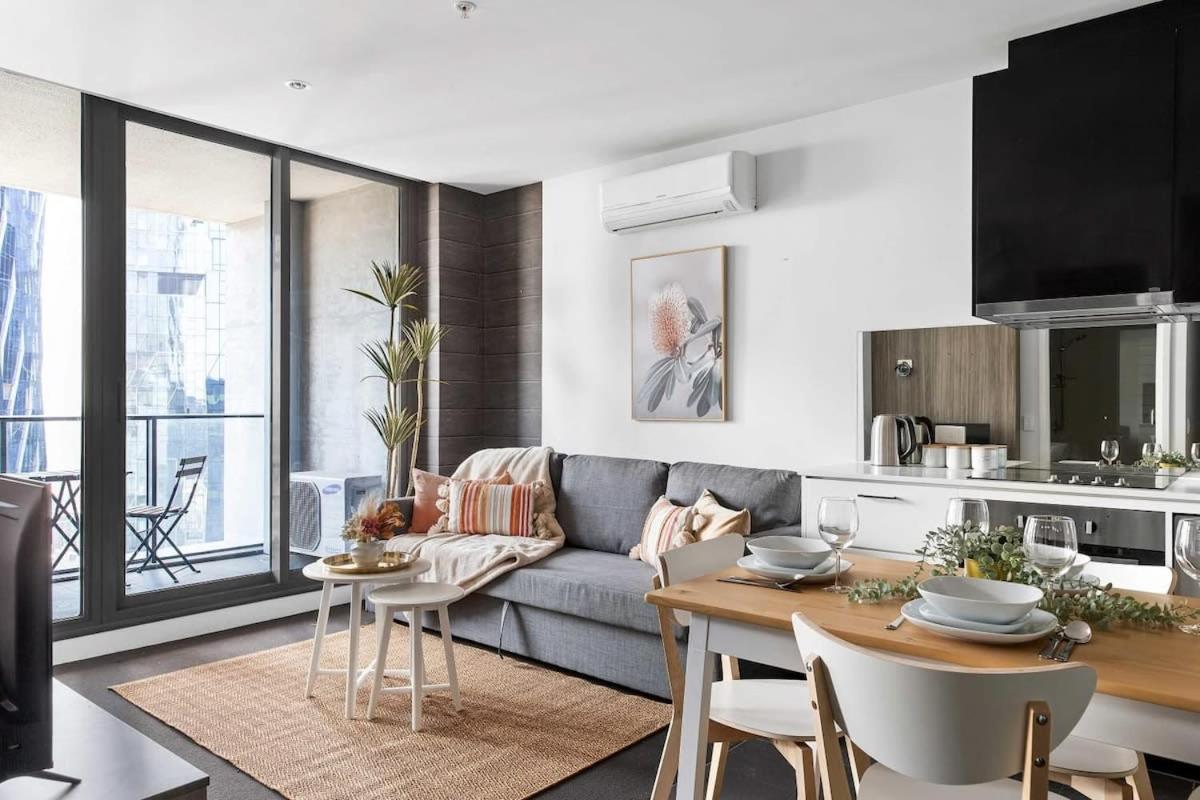 A Cozy 2br On Spencer St With Free Parking Apartment
