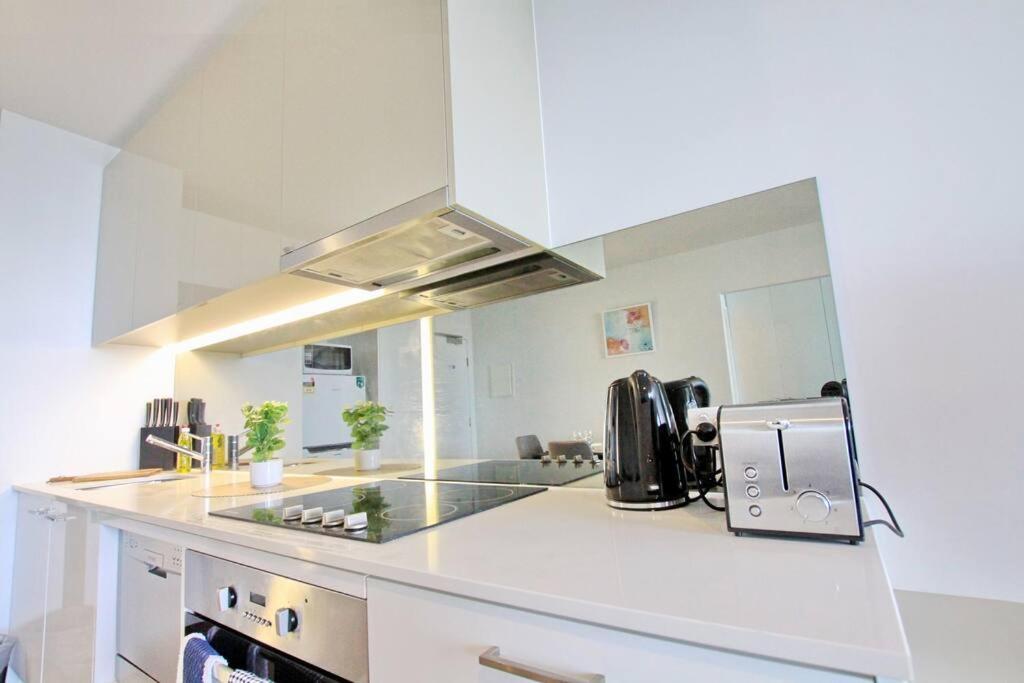 Apartment Nest Meet Upper West Side Melbourne