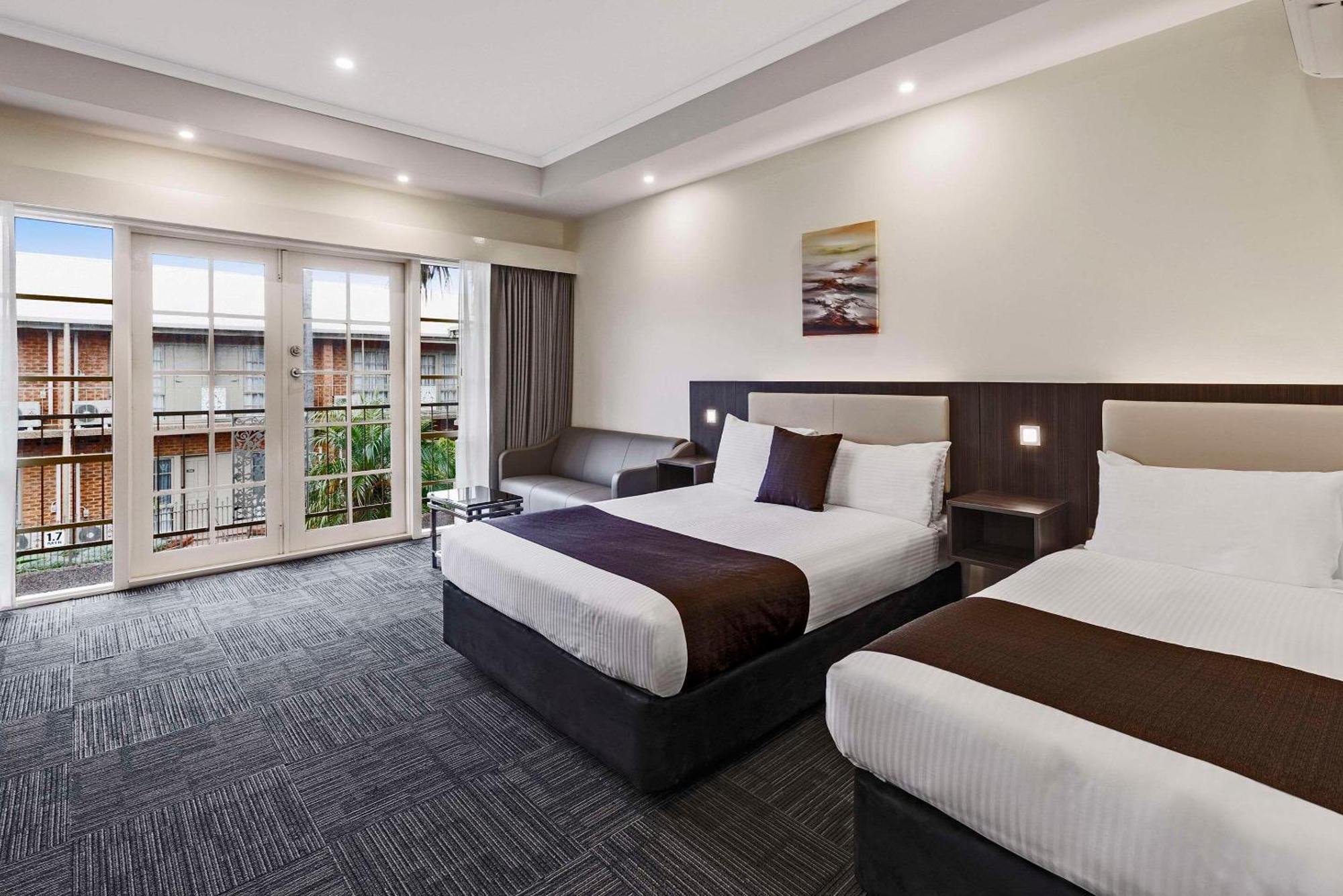 Quality Airport 3* Melbourne