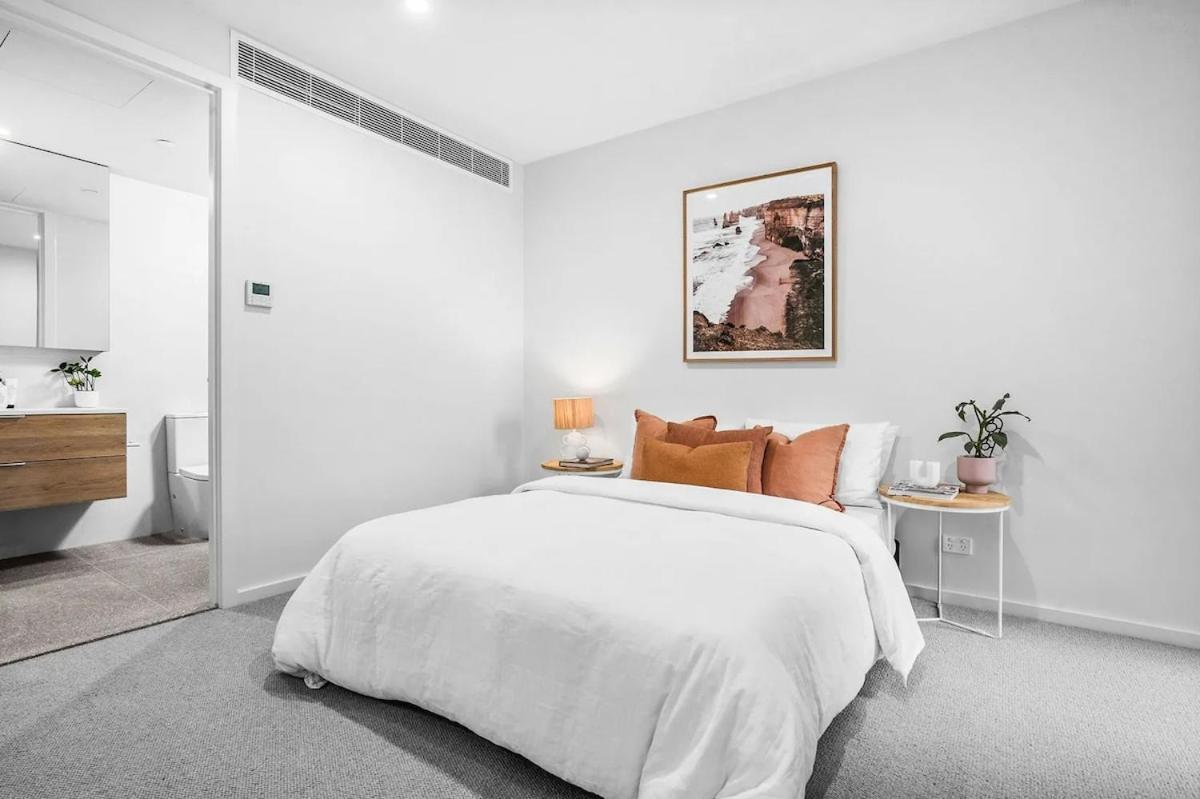 Apartment Luxury 2 Bed In Elsternwick With Views Of Melbourne
