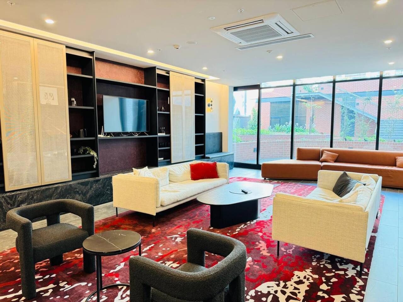 Apartment Beauty 2bed Parking West Mel