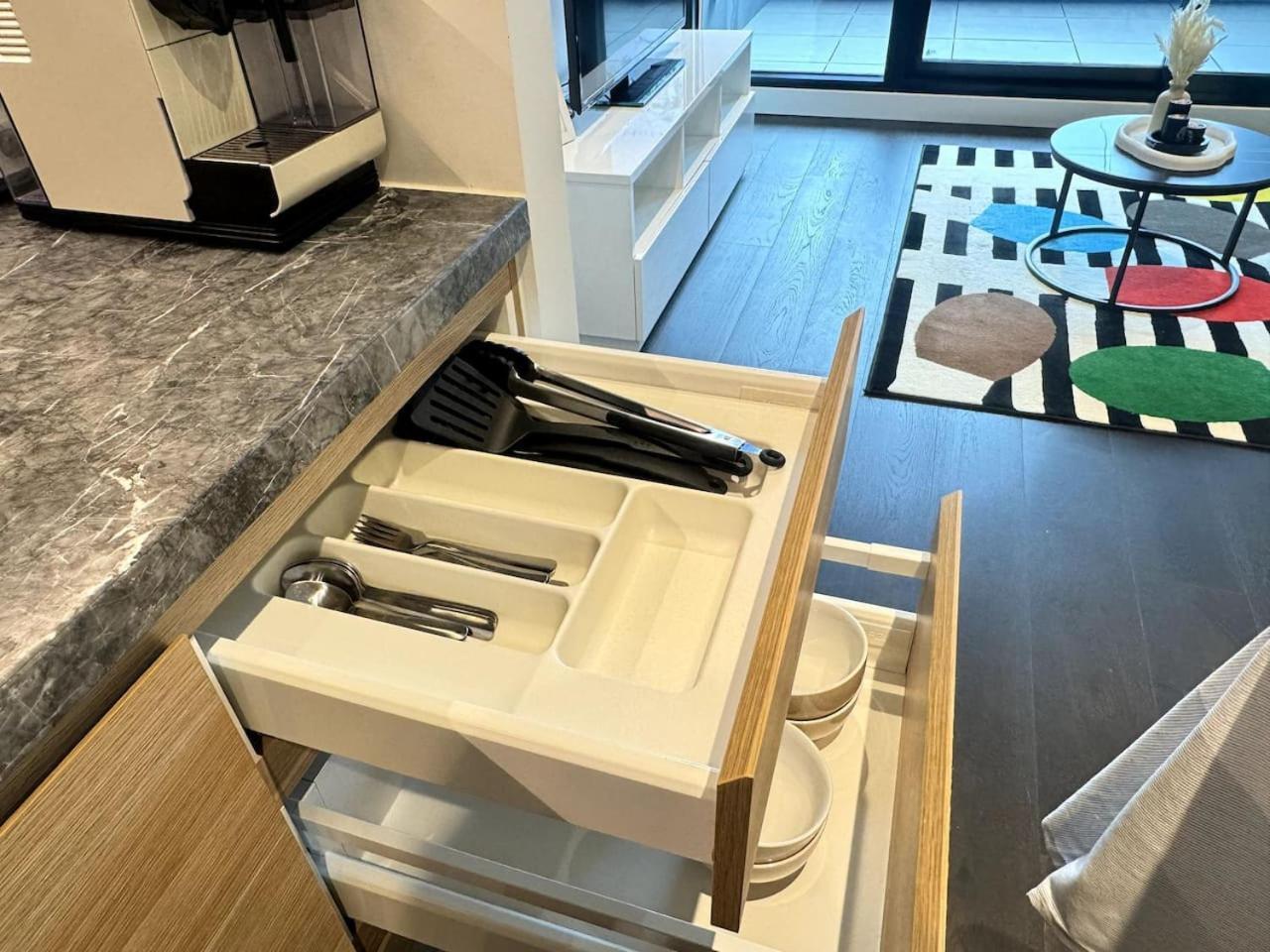 Apartment Beauty 2bed Parking West Mel *