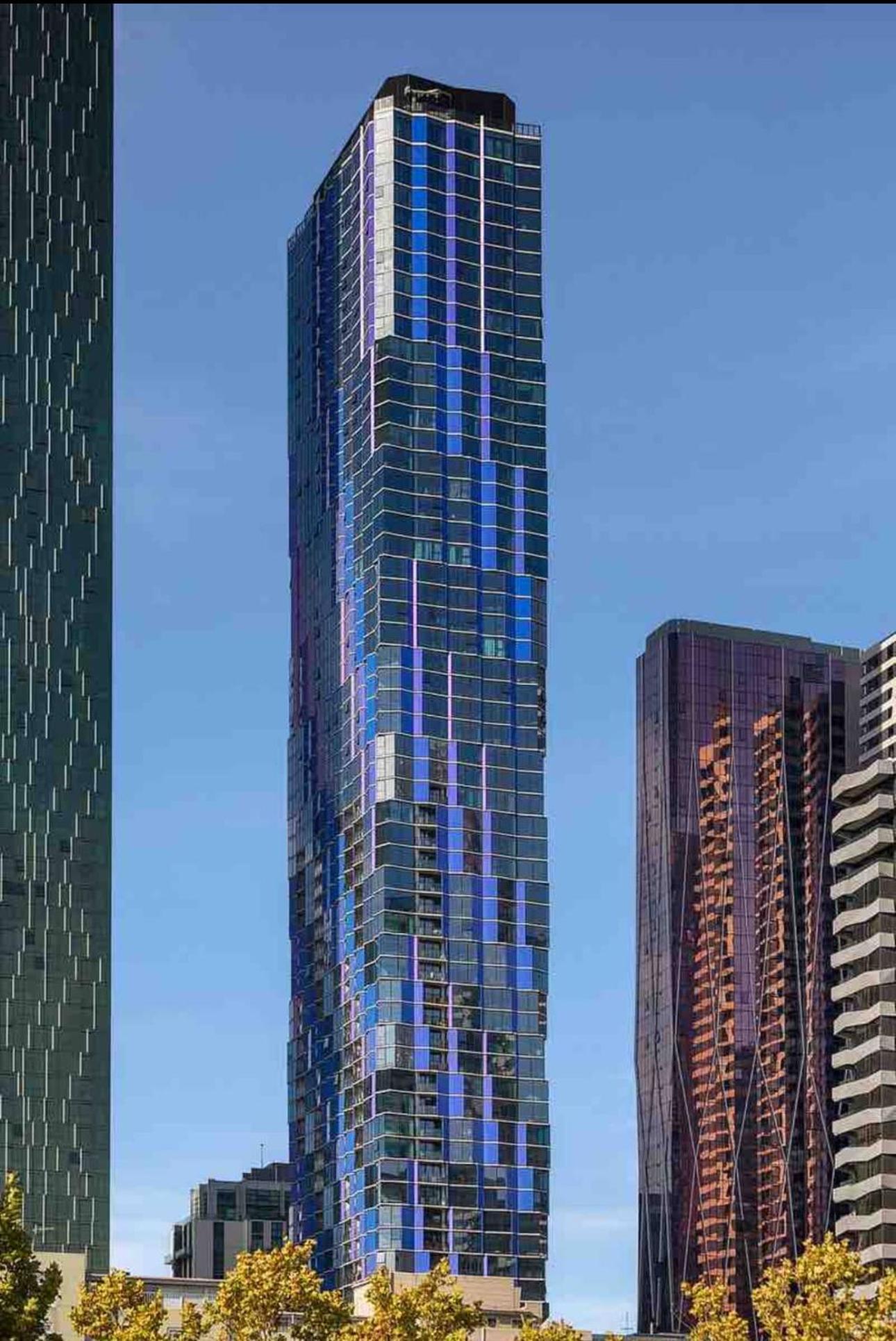 Lux Cbd - Free Tram Zone Apartment