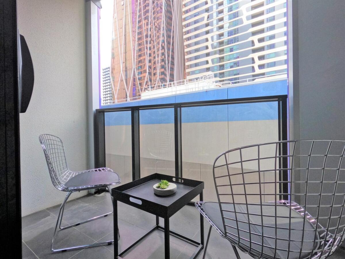 Cbd 3b2b Private Lighthouse Melbourne