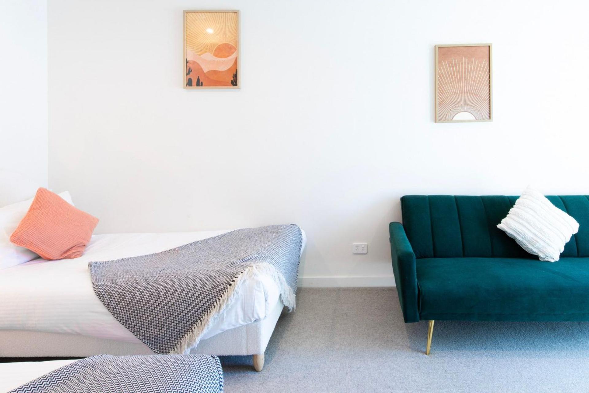 Apartment Urban Oasis With Pool And Gym In West Melbourne