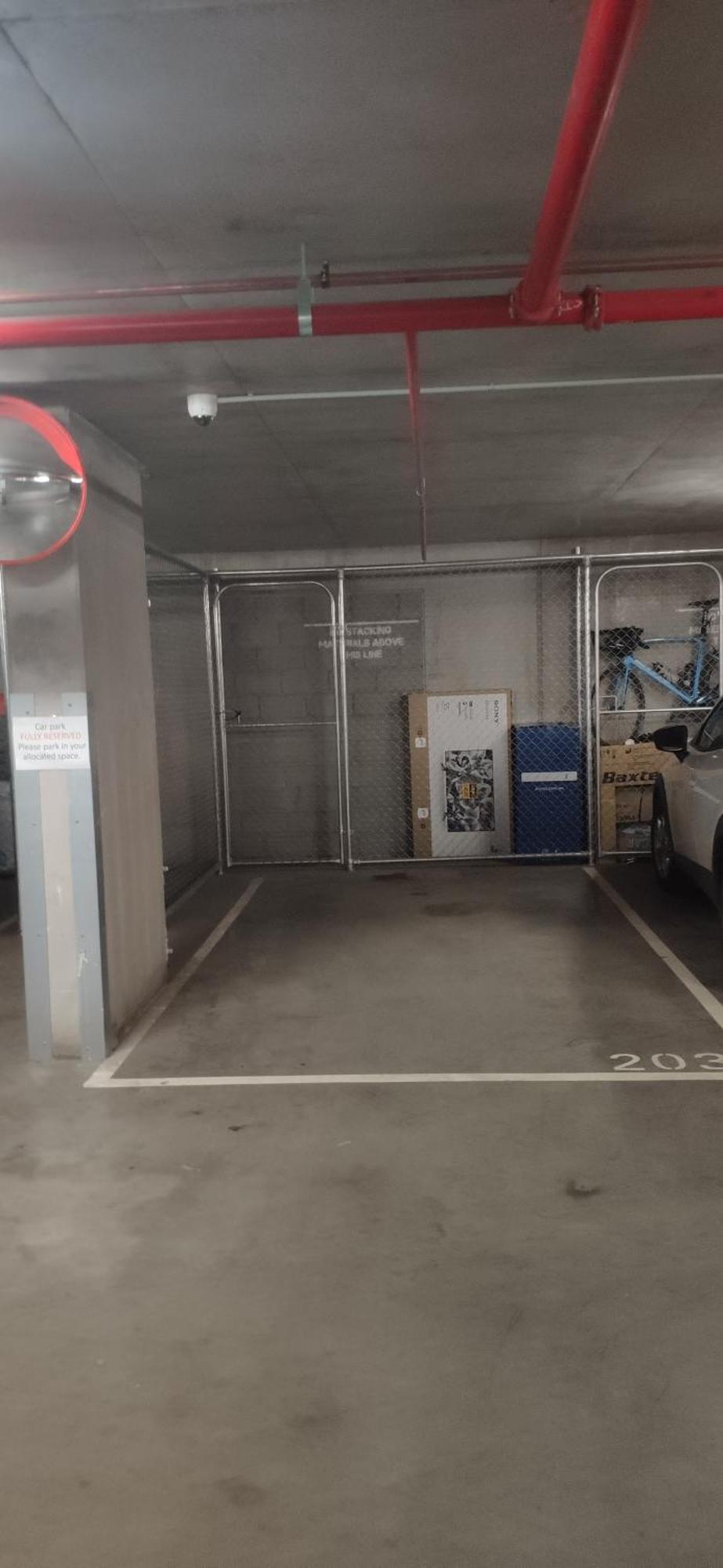 Apartment Centrally Located Modern Loft W Free Parking, Infinity Pool, Workspace
