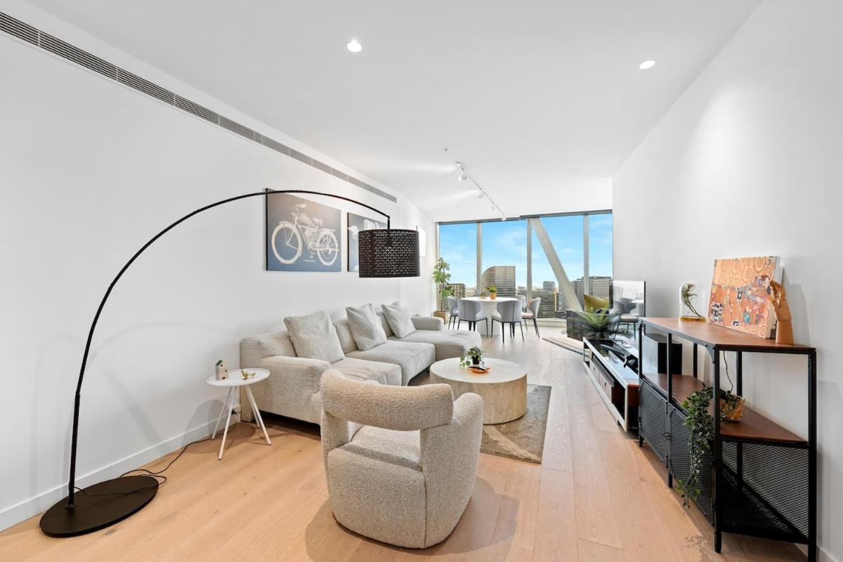 The Breathtaking Sunset In Cbd-3b2b1c Apartment Melbourne