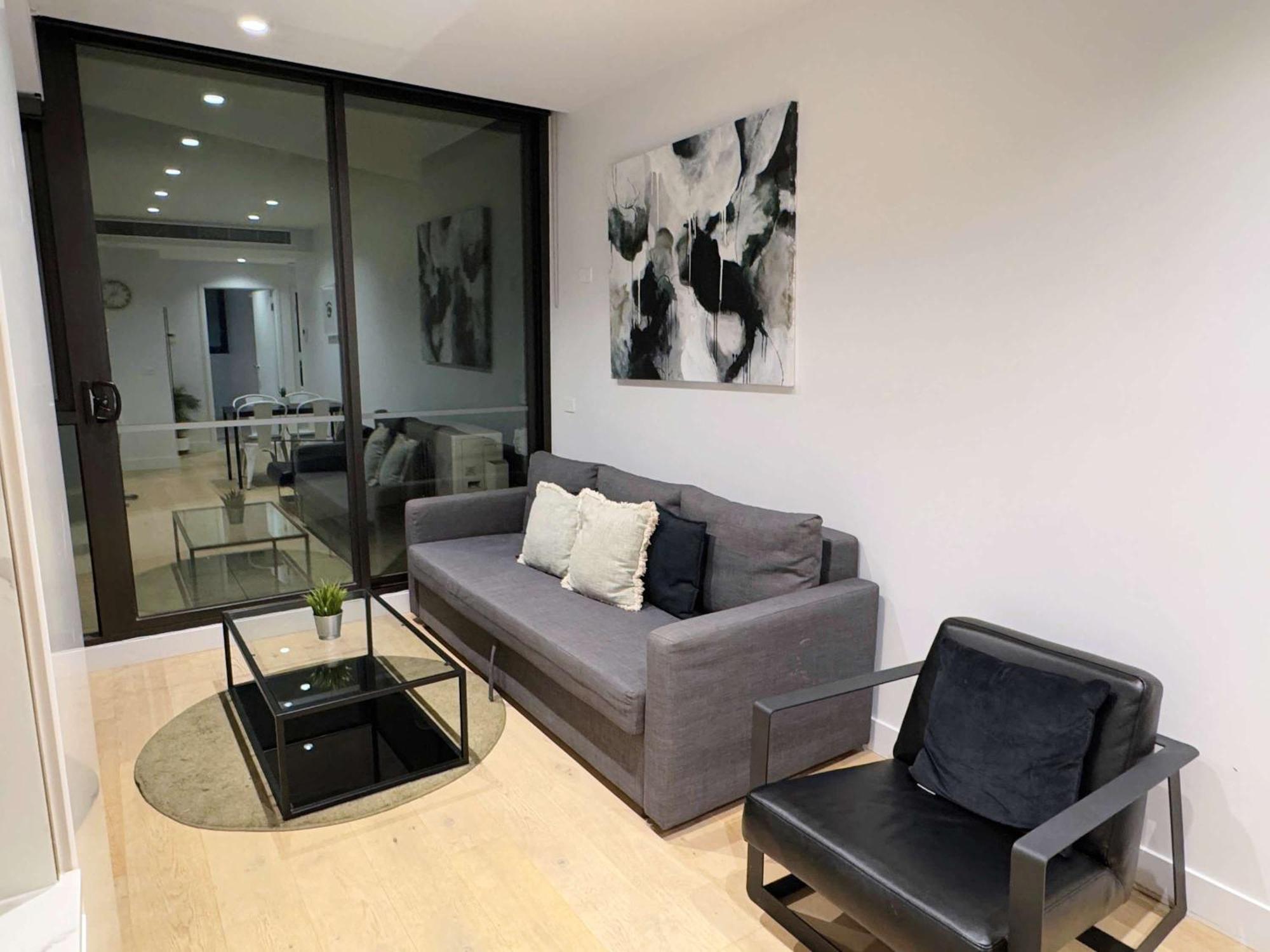 Bright & Modern 2br On Iconic Chapel Street *