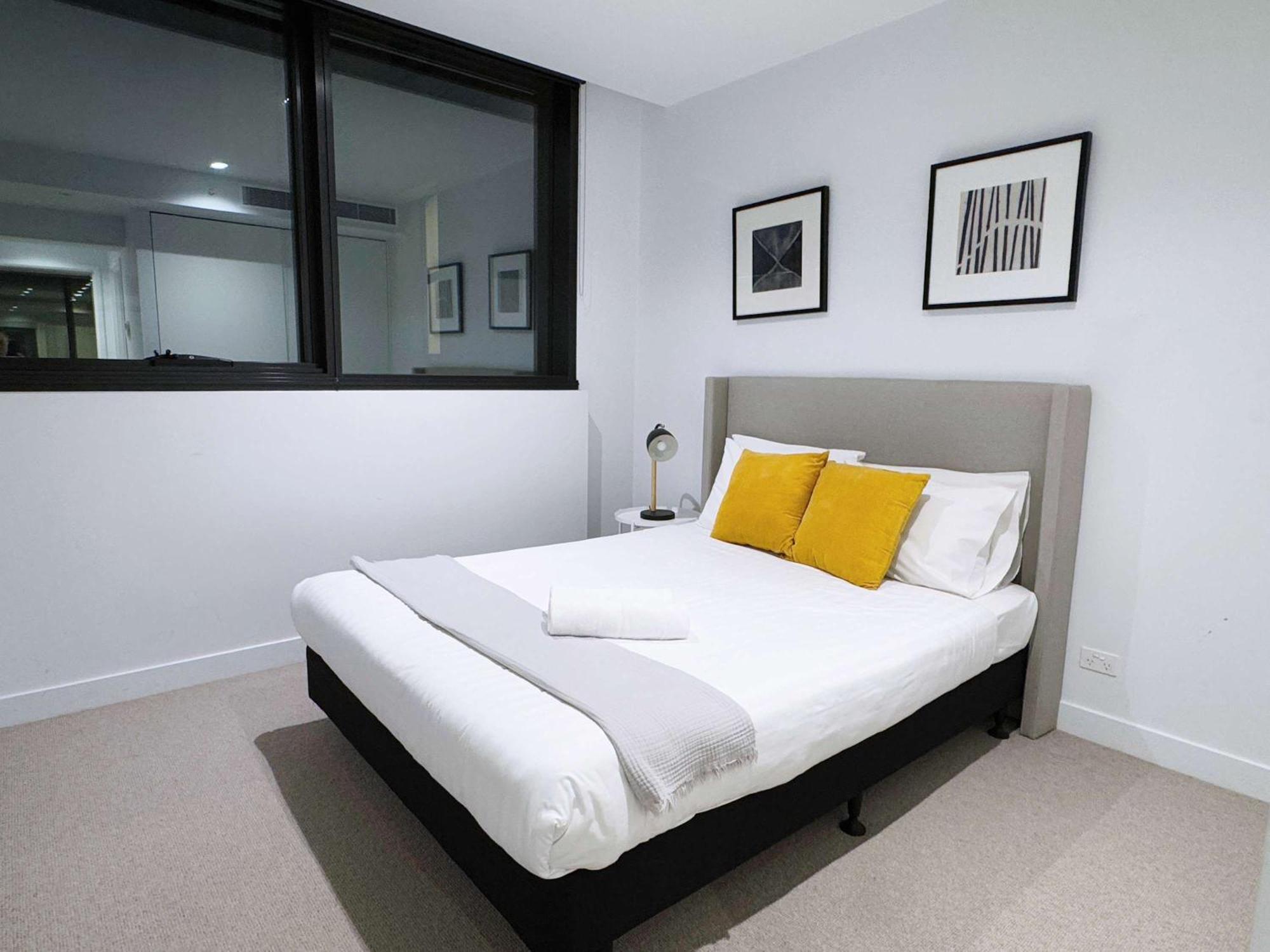 Bright & Modern 2br On Iconic Chapel Street Apartment Melbourne
