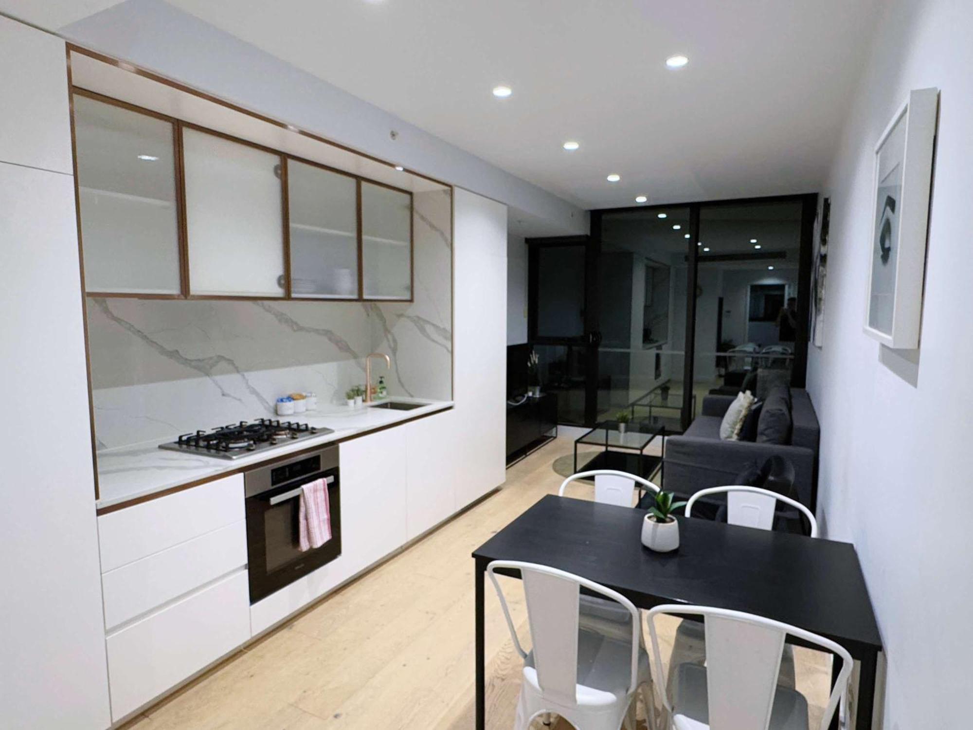Bright & Modern 2br On Iconic Chapel Street Apartment Melbourne