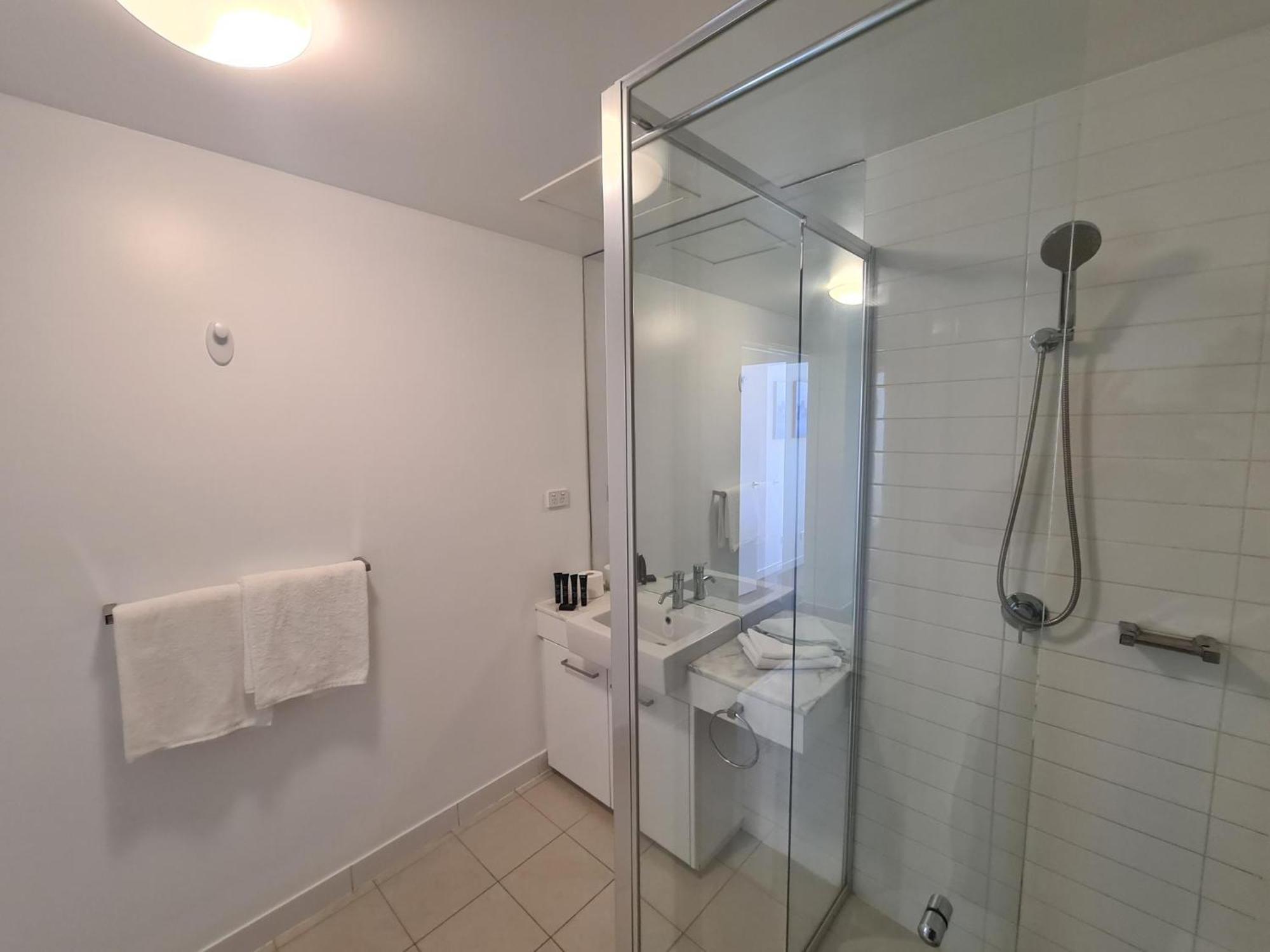 Premium 2-bedroom With Harbour Views