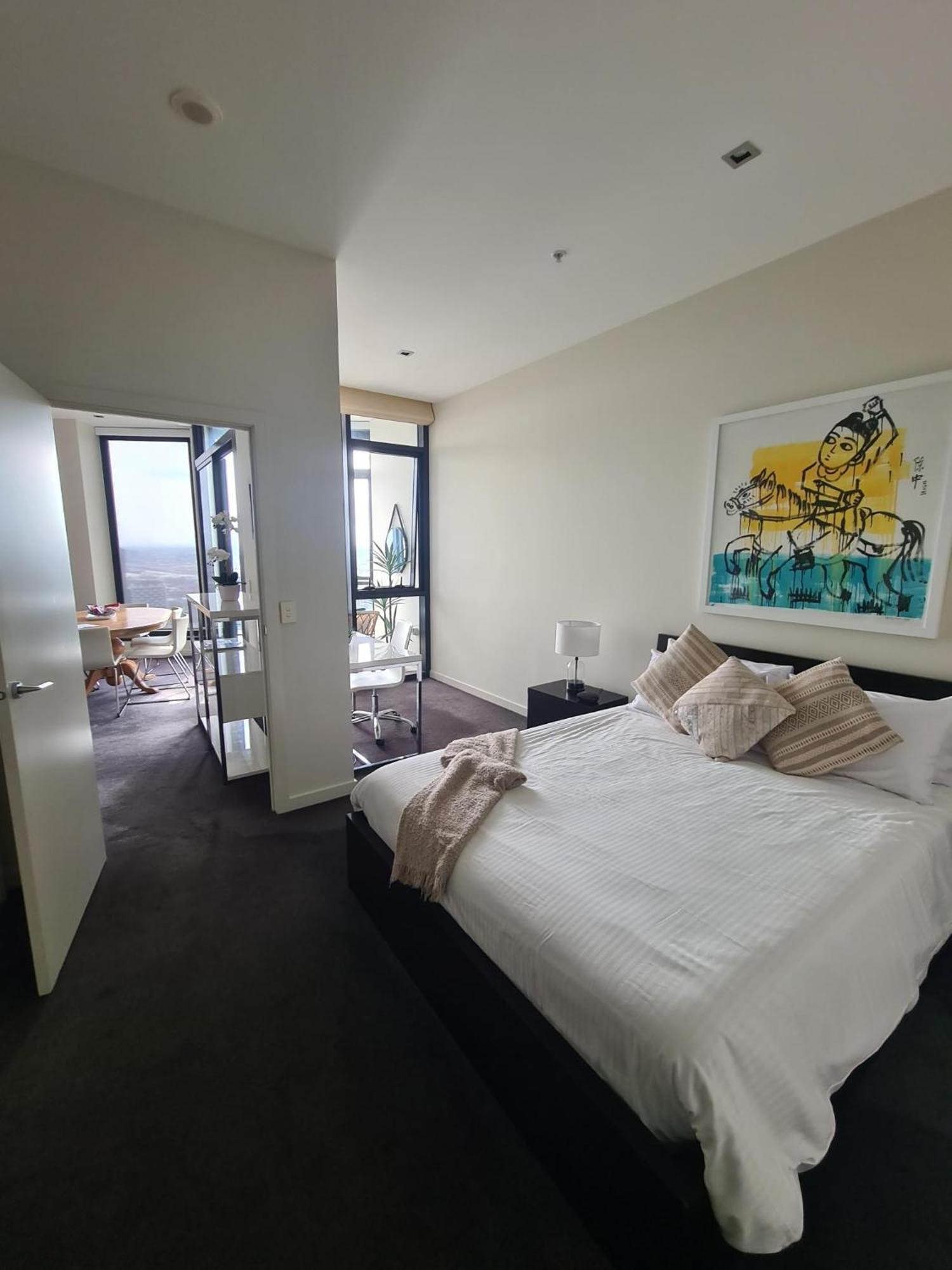 Premium 2-bedroom With Harbour Views Apartment